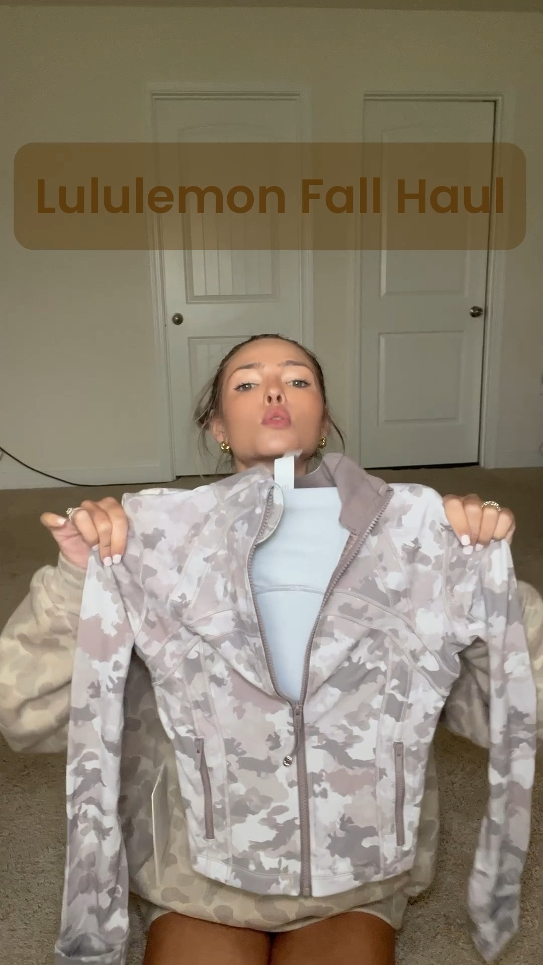 Lululemon Fall Haul 🍂 Flared fold-over leggings, taupe waffle crewneck, viral camo Define cropped jacket & taupe baby tee w/ exposed back 🤍 Comfy, versatile, dress up or down, neutral fall staples 🖤🍁

#LTKStyleTip #LTKSeasonal #LTKActive