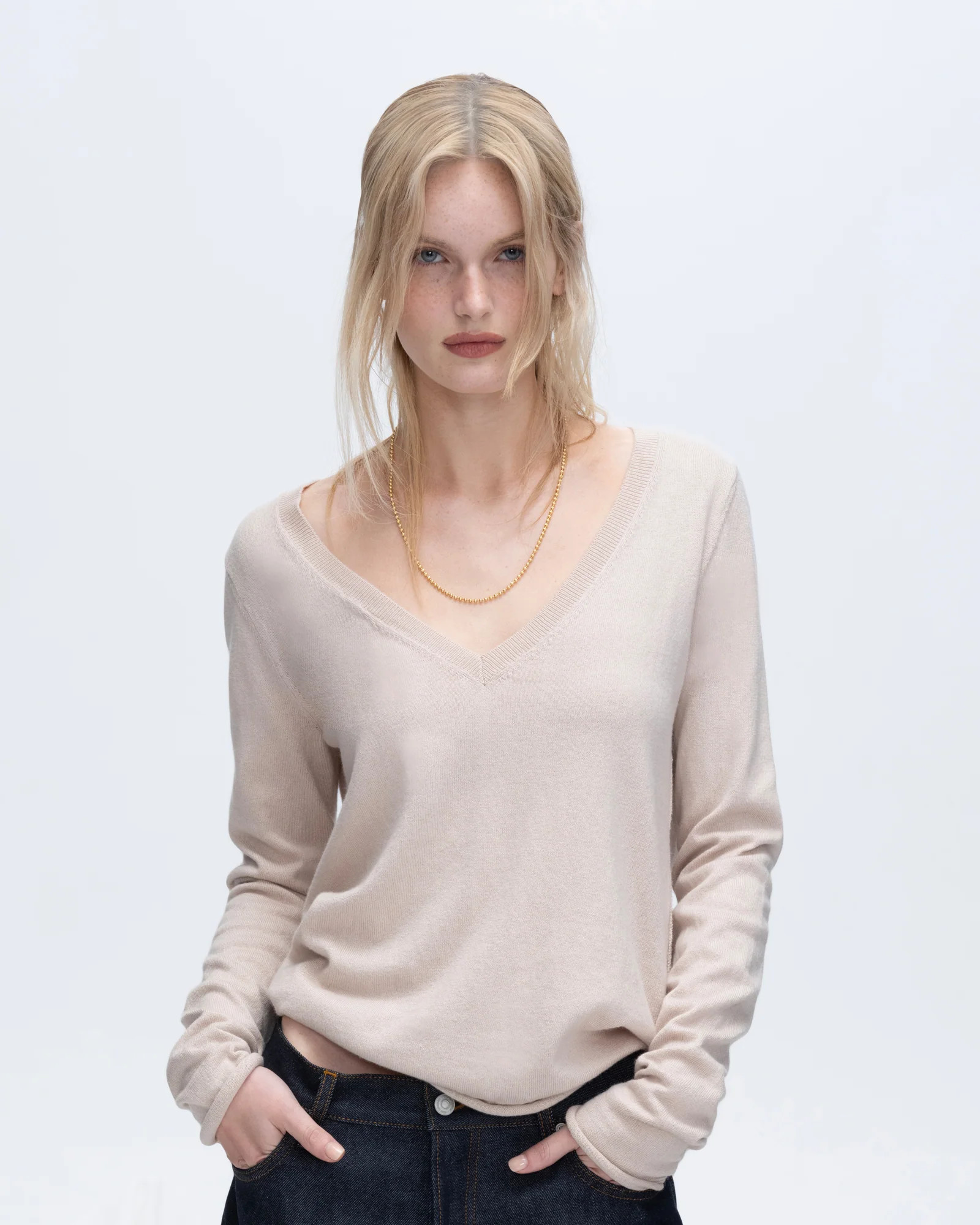 Women's Cotton Cashmere V-Neck Sweater in Soft Beige Size XS ATM Clothing | ATM Collection