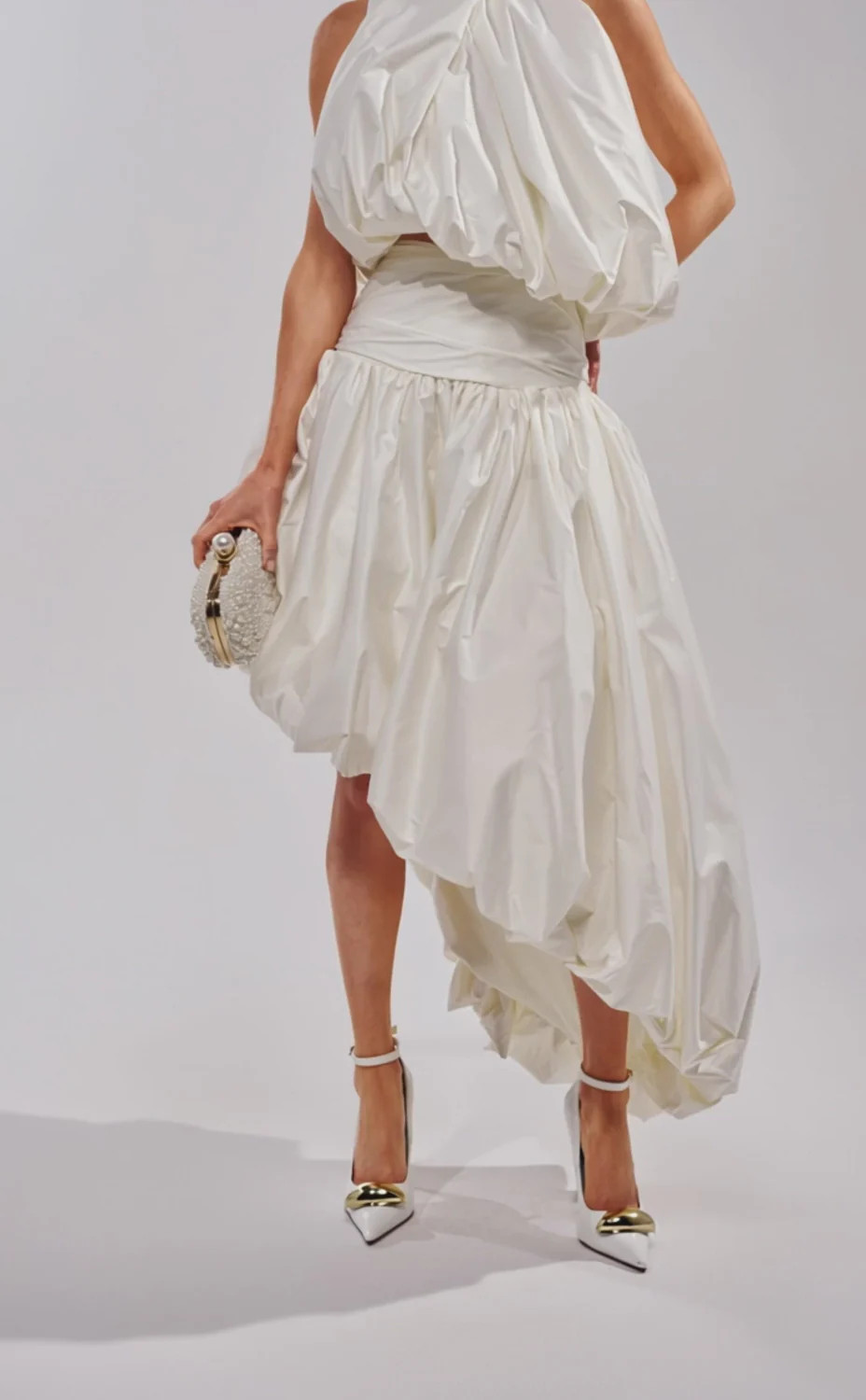 HEAD IN THE CLOUDS HIGH LOW SKIRT | AKIRA