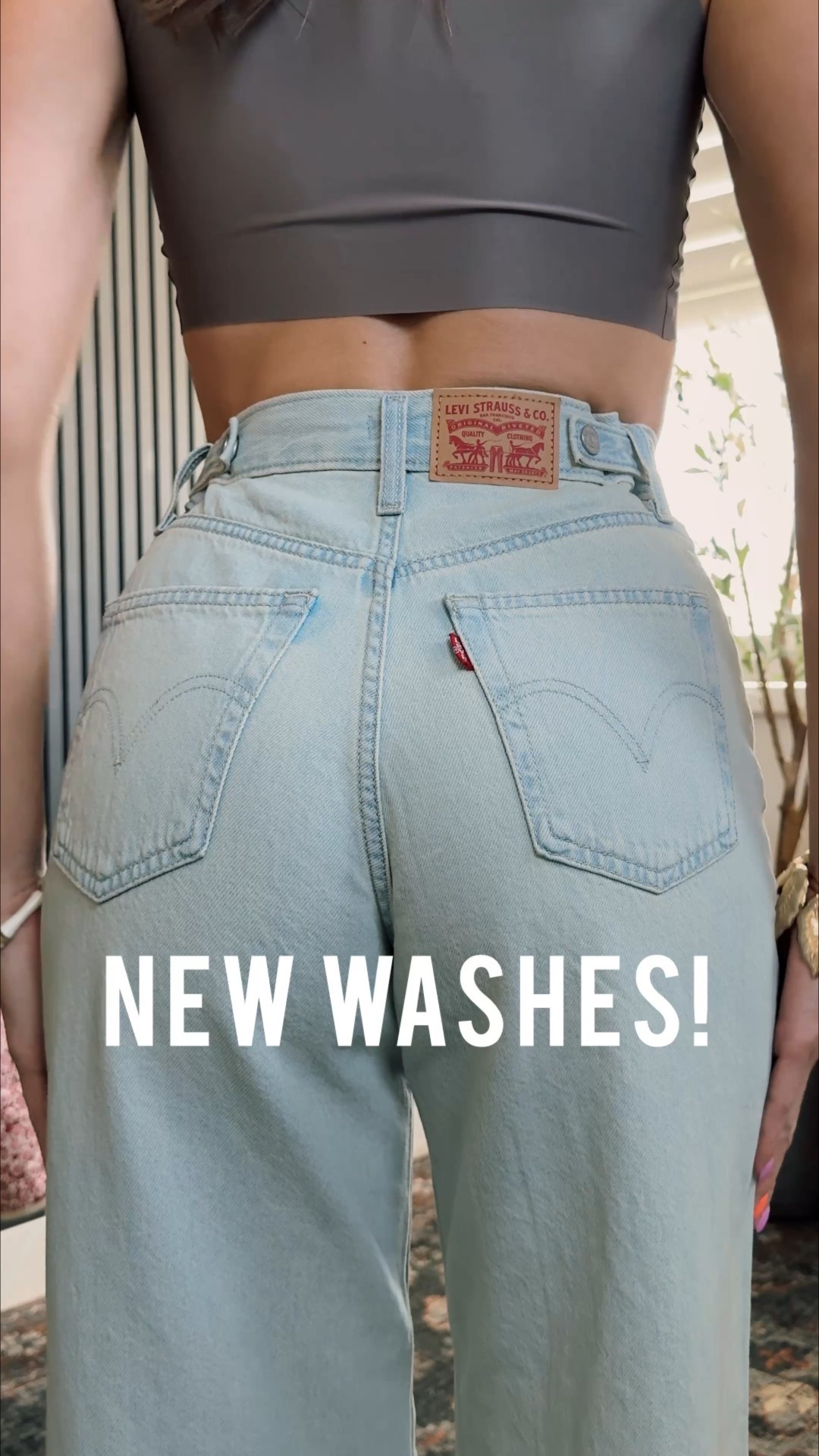 The Levi since jeans just released brand new washes and one of them is heavily discounted today!👀 Get that snatched look!💫🍑✨ I ordered a 26 and they fit TTS. Everything linked 👇🏼

#LTKmomlife #LTKootd #LTKSaleAlert