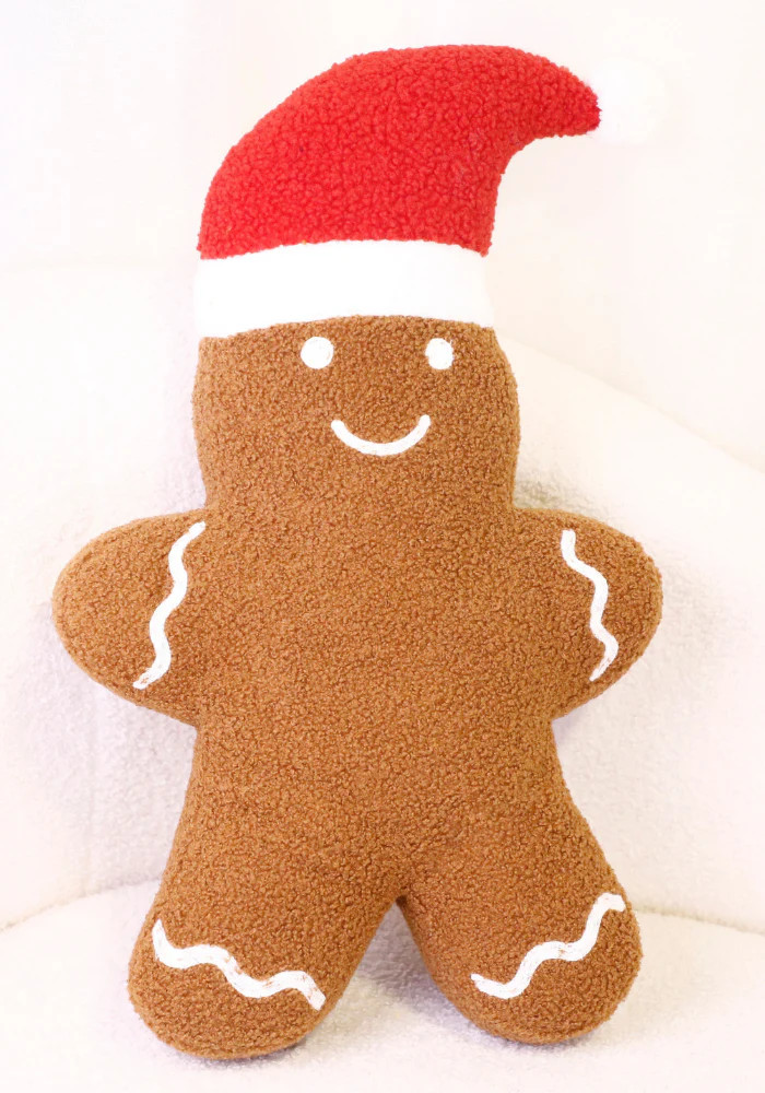 TSC x Amber Massey: 3D Gingerbread Man w/ Santa Hat | The Styled Collection