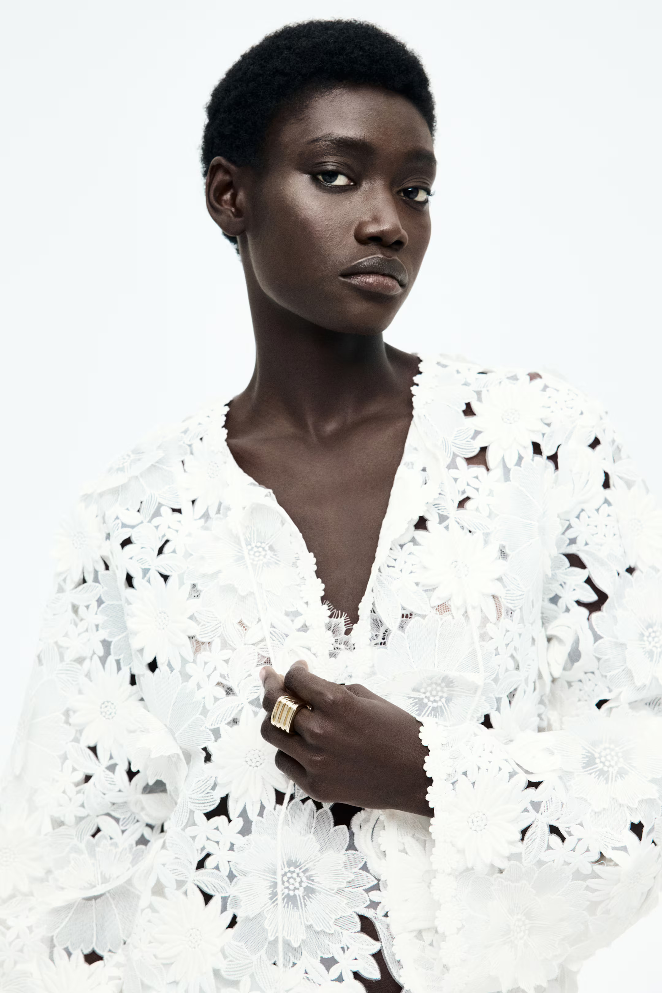 Floral-appliquéd lace dress | H&M (UK, MY, IN, SG, PH, TW, HK)