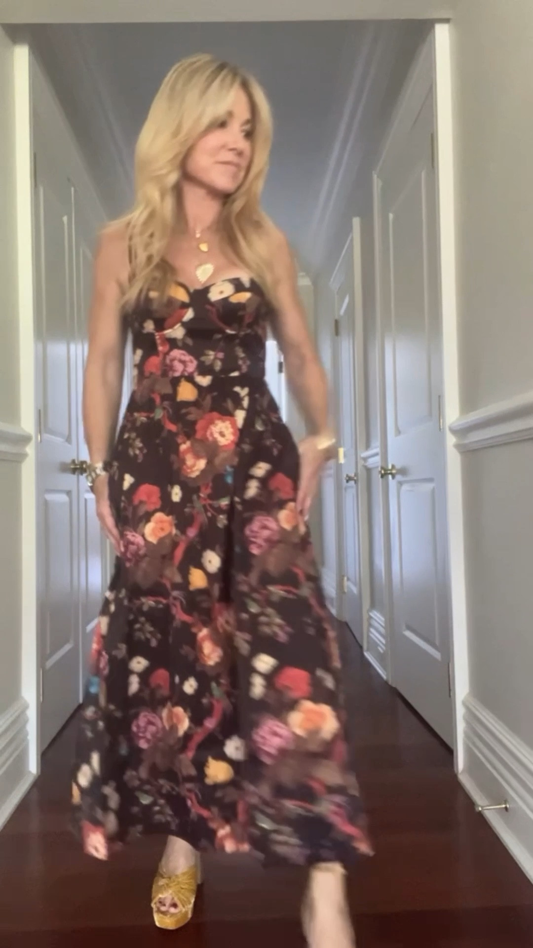 The prettiest fall floral dress — perfect for date night, a cocktail party or fall wedding  

#LTKWedding #LTKSeasonal #LTKParties