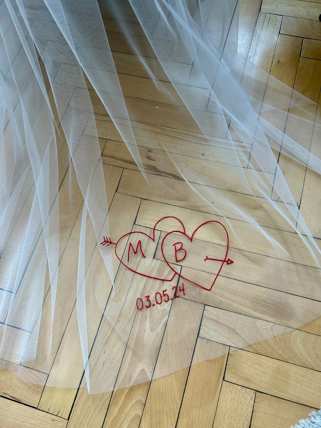 Custom Wedding Veil With Embroidered Hearts, Initials, Dates, Pearls/ Lace/ Ribbon Edges Veil, Ch... | Etsy (US)