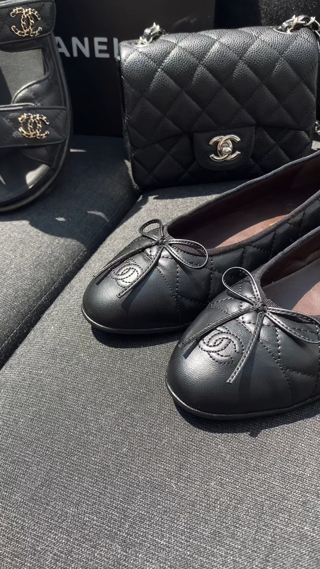 I definitely have a thing for quilted leather 🖤

So obsessed with these classic ballet flats! You really can’t go wrong with a timeless shoe like this. Also featuring my favourite sandals and crossbody bag ✨

#dhgate

#LTKVideo 

#LTKFindsUnder100 #LTKShoeCrush