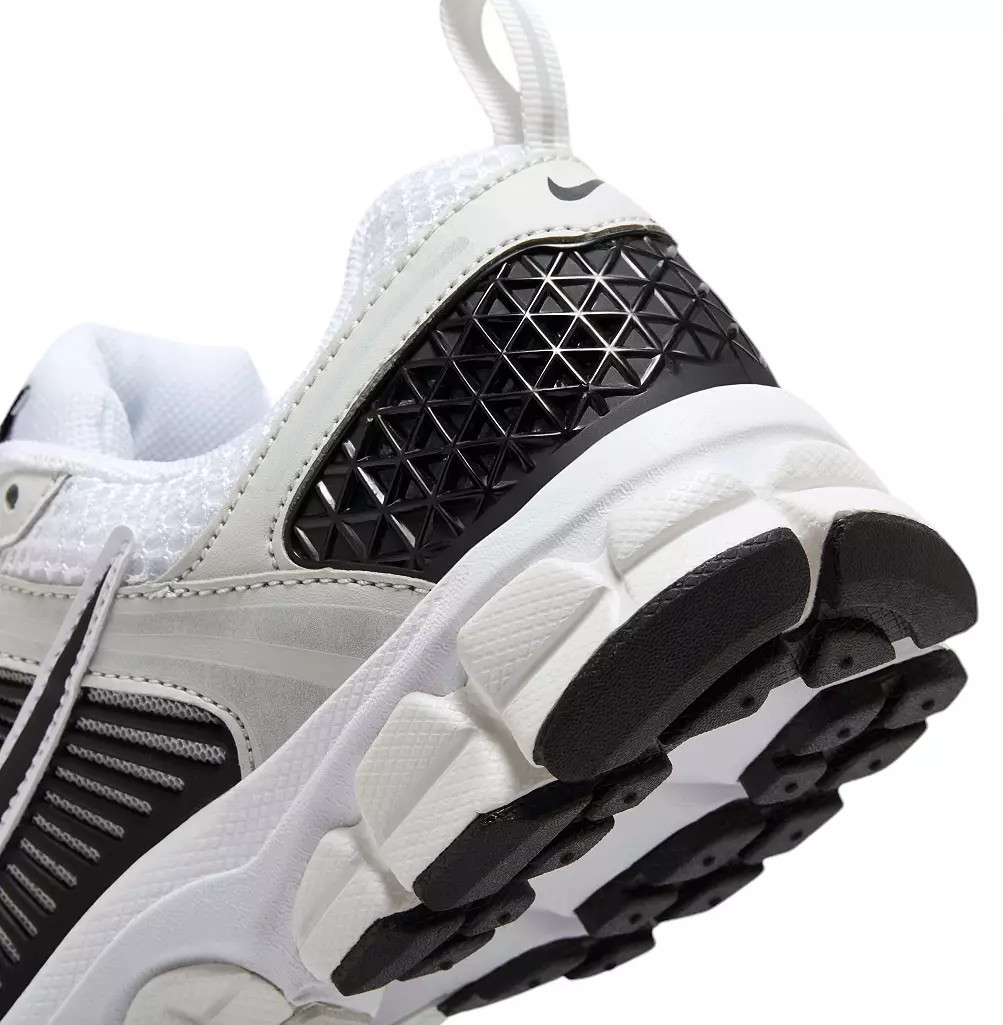 Nike Kids' Grade School Vomero 5 Shoes | DICK'S Sporting Goods