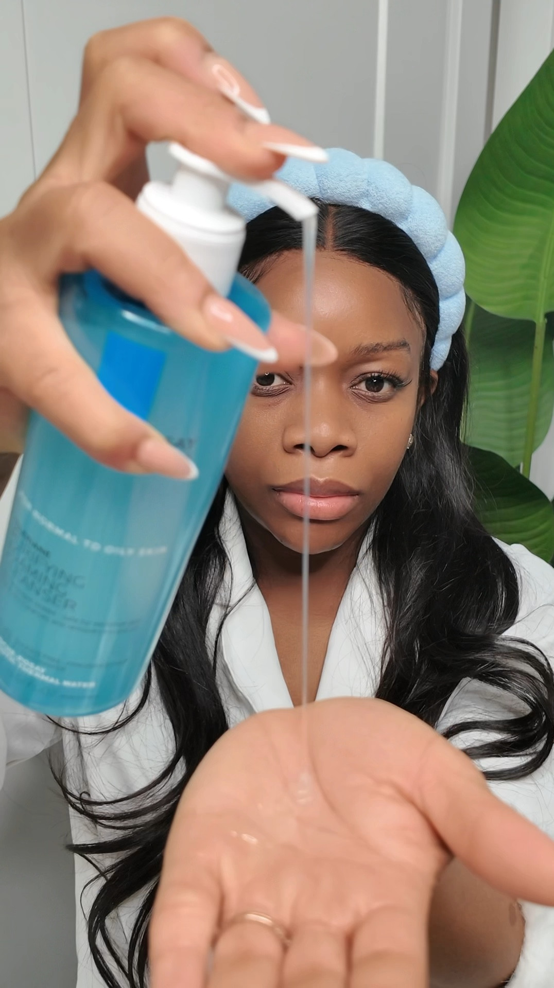 𝒮𝓀𝒾𝓃 𝒞𝒶𝓇ℯ 𝒾𝓈 𝓉𝒽ℯ ℬℯ𝓈𝓉 𝒞𝒶𝓇ℯ 

Morning / Day- time skincare routine brought to you by @larocheposayusa !

𝐏𝐫𝐨𝐝𝐮𝐜𝐭𝐬 𝐔𝐬𝐞𝐝:

1: Toleriane Purifying Foaming Facial Cleanser: a daily face wash for normal to oily, sensitive skin.

2: Mela B3 Dark Spot Serum: This anti-aging serum visibly reduces a range of skin discoloration, including sunspots, age spots, post-acne marks, even the most persistent dark spots.

3: Hyalu B5 Serum: hyaluronic acid, madecassoside and vitamin B5, this serum targets fine lines, loss of volume and elasticity and dehydrated skin.

4: Toleriane Dermallergo Eye Cream: restores skin’s natural protective moisture barrier around the eyes and eyelids

5:Toleriane Double Repair Face Moisturizer: Suitable for all skin types, including sensitive. This face moisturizer helps restore healthy-looking skin.

6: Anthelios SPF 60 Ultra Light Fluid Face Sunscreen: lightweight, matte finish fluid

𝙏𝙞𝙥: 𝘍𝘰𝘳 𝘴𝘶𝘯𝘴𝘤𝘳𝘦𝘦𝘯, 𝘐 𝘸𝘰𝘶𝘭𝘥 𝘳𝘦𝘤𝘰𝘮𝘮𝘦𝘯𝘥 𝘚𝘗𝘍 𝘰𝘧 60 𝘰𝘳 𝘮𝘰𝘳𝘦! 𝘈𝘵 𝘵𝘩𝘦 𝘷𝘦𝘳𝘺 𝘭𝘦𝘢𝘴𝘵 30. 

#larocheposayusa #larocheposay #giftedbylarocheposay #giftedbylarocheposayusa #SkincareRoutine #DailySkinCare #FaccialCleanser #Sunscreen #MorningRoutine #MorningSkinCareRoutine #DaytimeSkinCareRoutine  

#LTKBeauty #LTKSeasonal