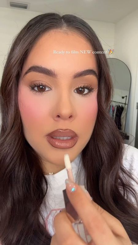 Lip combo!
Make up forever pencil in Limitless Brown
Charlotte Tilbury Kim K nude
Fenty clear gloss 

#LTKbeauty #LTKxSephora