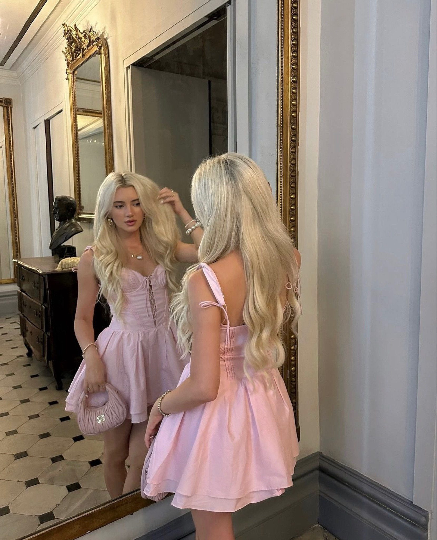 💕🎀

pink mini dress, corset mini dress, lace up mini dress, feminine mini dress

#LTKWedding #LTKStyleTip