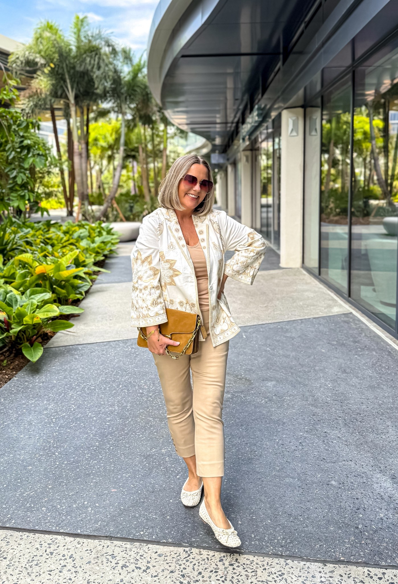 A bit obsessed with this beautiful blazer. It’s so unique and comfortable. Pants are perfect for spring/summer.
I’m 5’3 and wearing petite.

@shop.ltk
#liketkit
#liketk.it/xx



#LTKOver40 #LTKPetite #LTKStyleTip