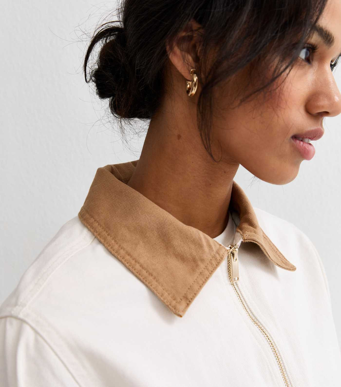 Off White Contrast Collar Barn Jacket | New Look | New Look (UK)