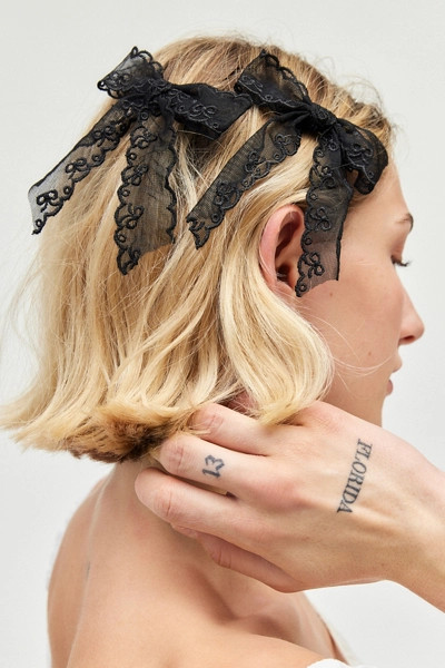 Printed Lace Hair Bow Clip Set | Urban Outfitters (US and RoW)