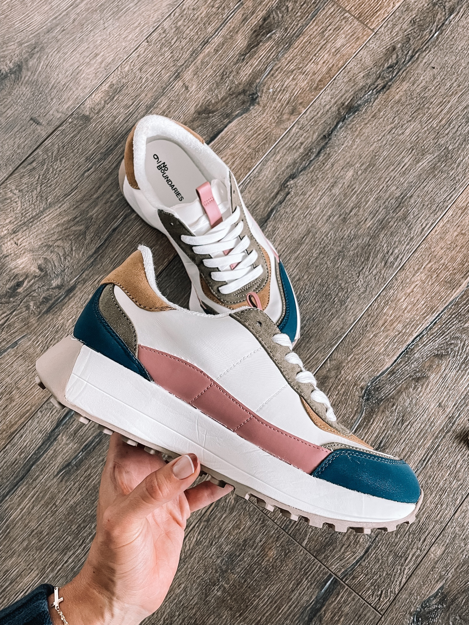 $20 Walmart sneakers. Fit tts (size up .5 if in-between) and have memory form for extra comfort. 

More colors!

Walmart finds
Fall outfits
Fall outfit 
Fall sneakers 
Walmart fashion 
Walmart style 

#LTKFindsUnder50 #LTKShoeCrush #LTKStyleTip