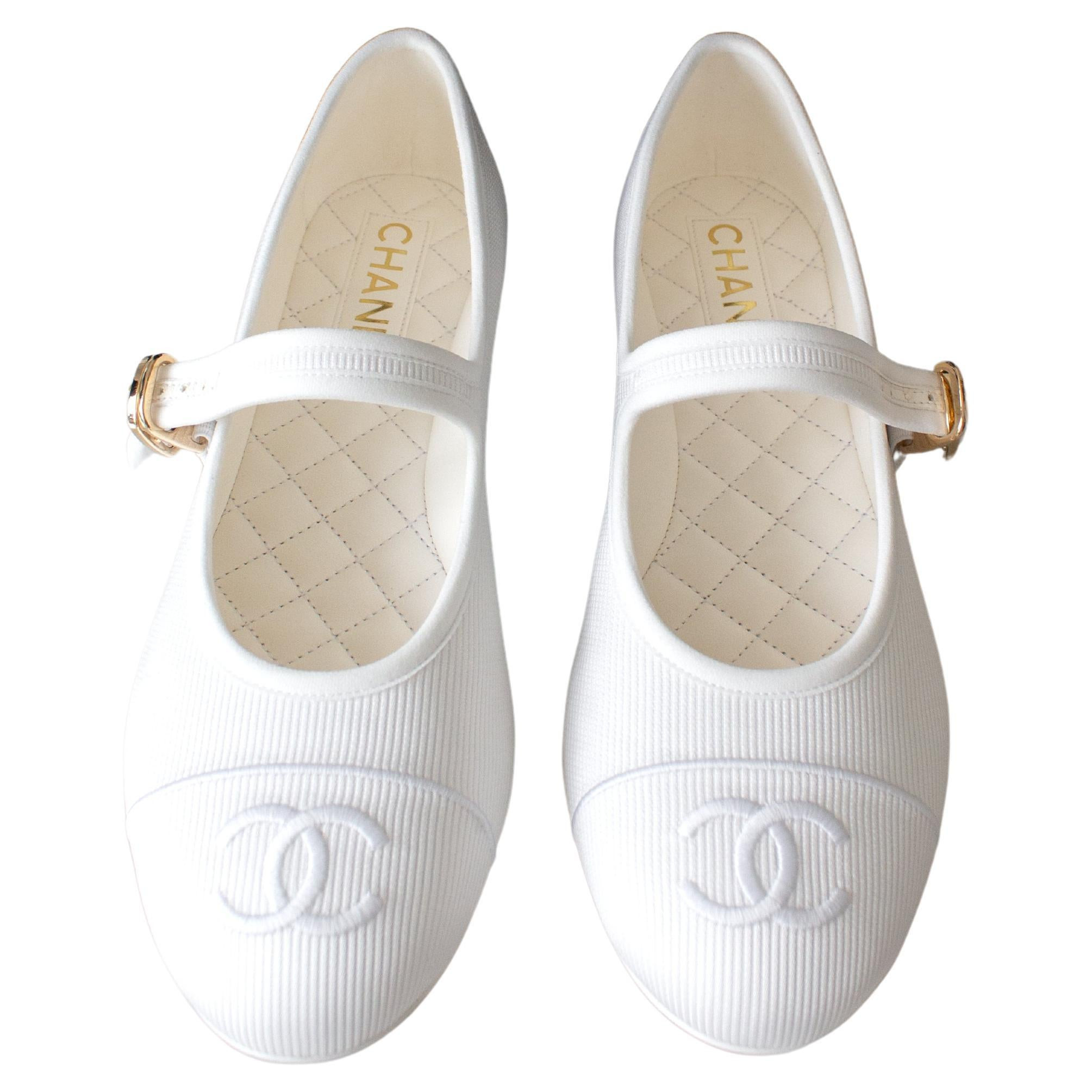 Chanel 24s Runway White Cotton Silk Mary Jane Cc 2024 Ballet Flats Shoes 39 | 1stDibs