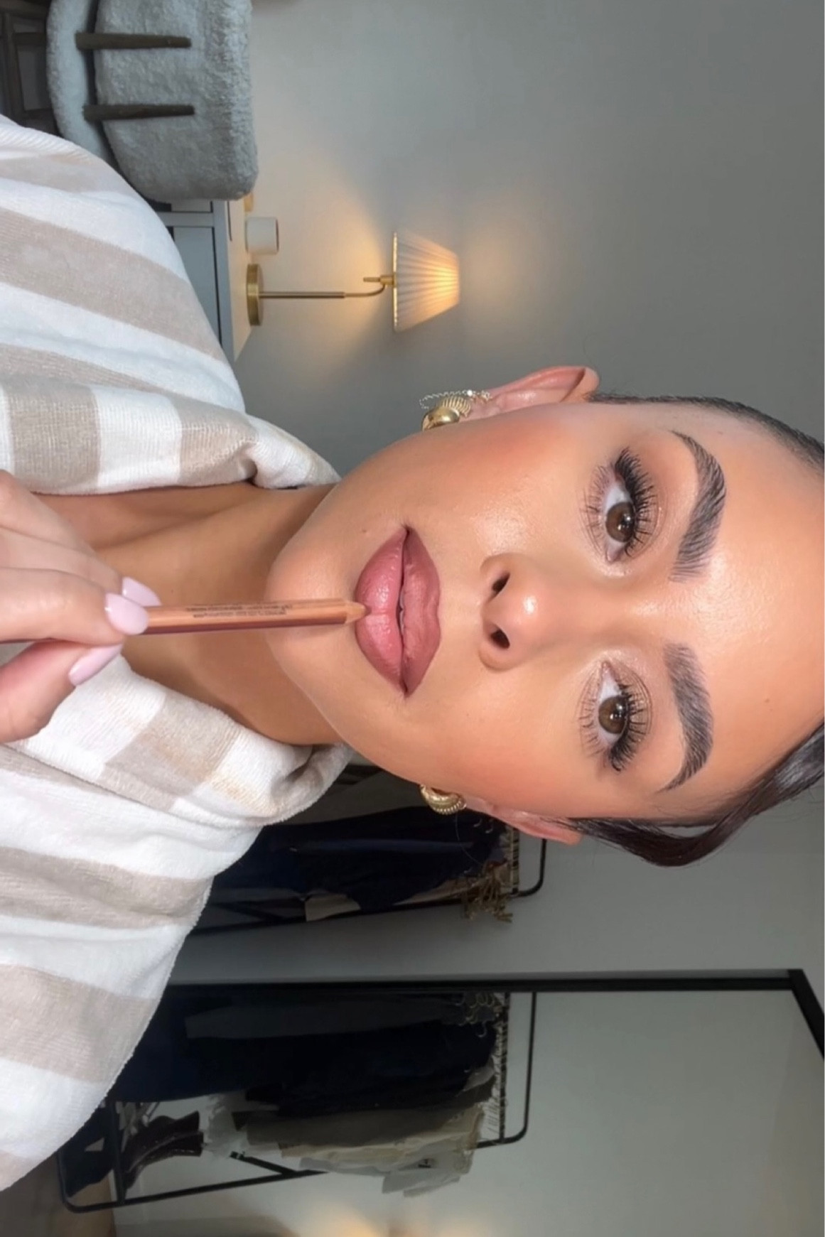 lip liner : universal earth 
lipstick : 001 Nude

#LTKbeauty #LTKstyletip #LTKfindsunder100