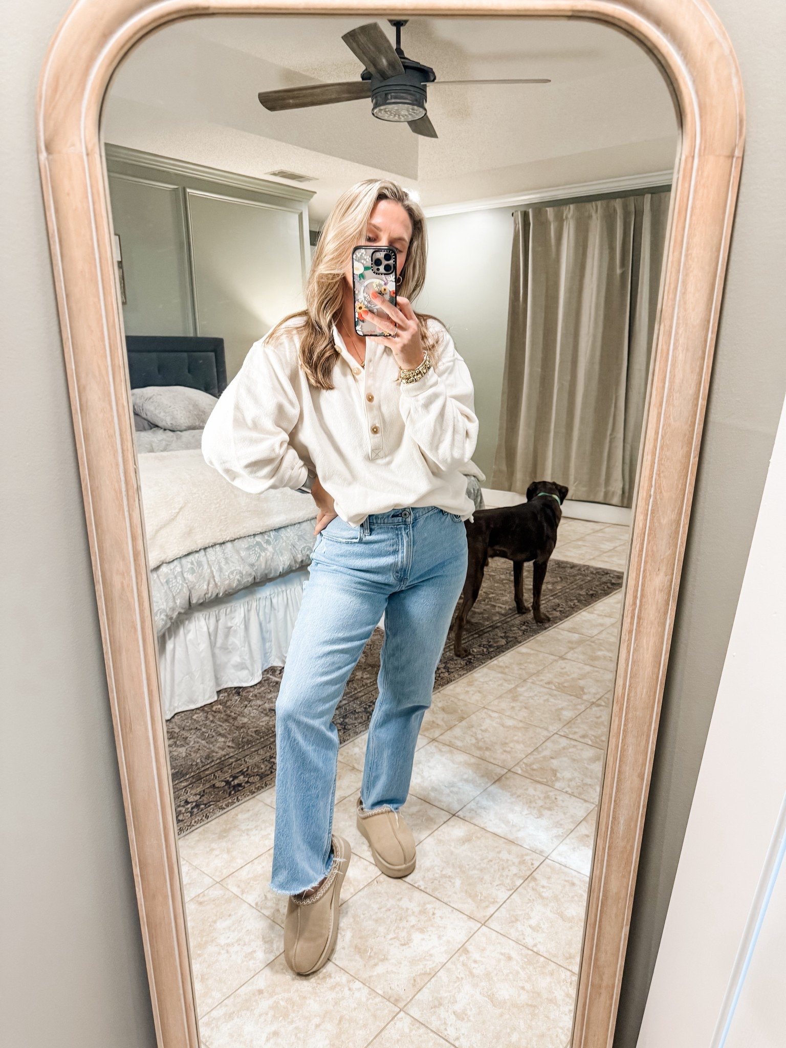 This Sherpa henley is so amazingly soft and so flattering with the one and only Abercrombie 90s straight jeans 🫶🏼

#LTKgrwm #LTKmomlife #LTKootd