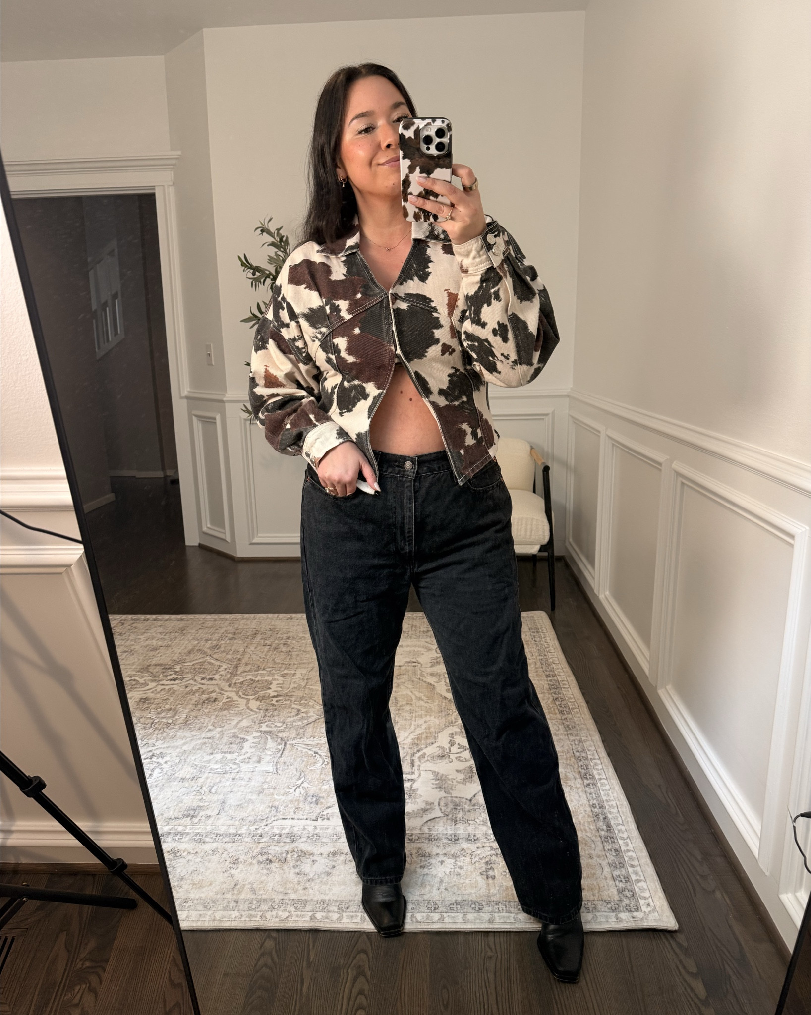 3 ways to style this fun cowboy shirt from Amazon! 🖤🤎

#LTKootd #LTKMidsize