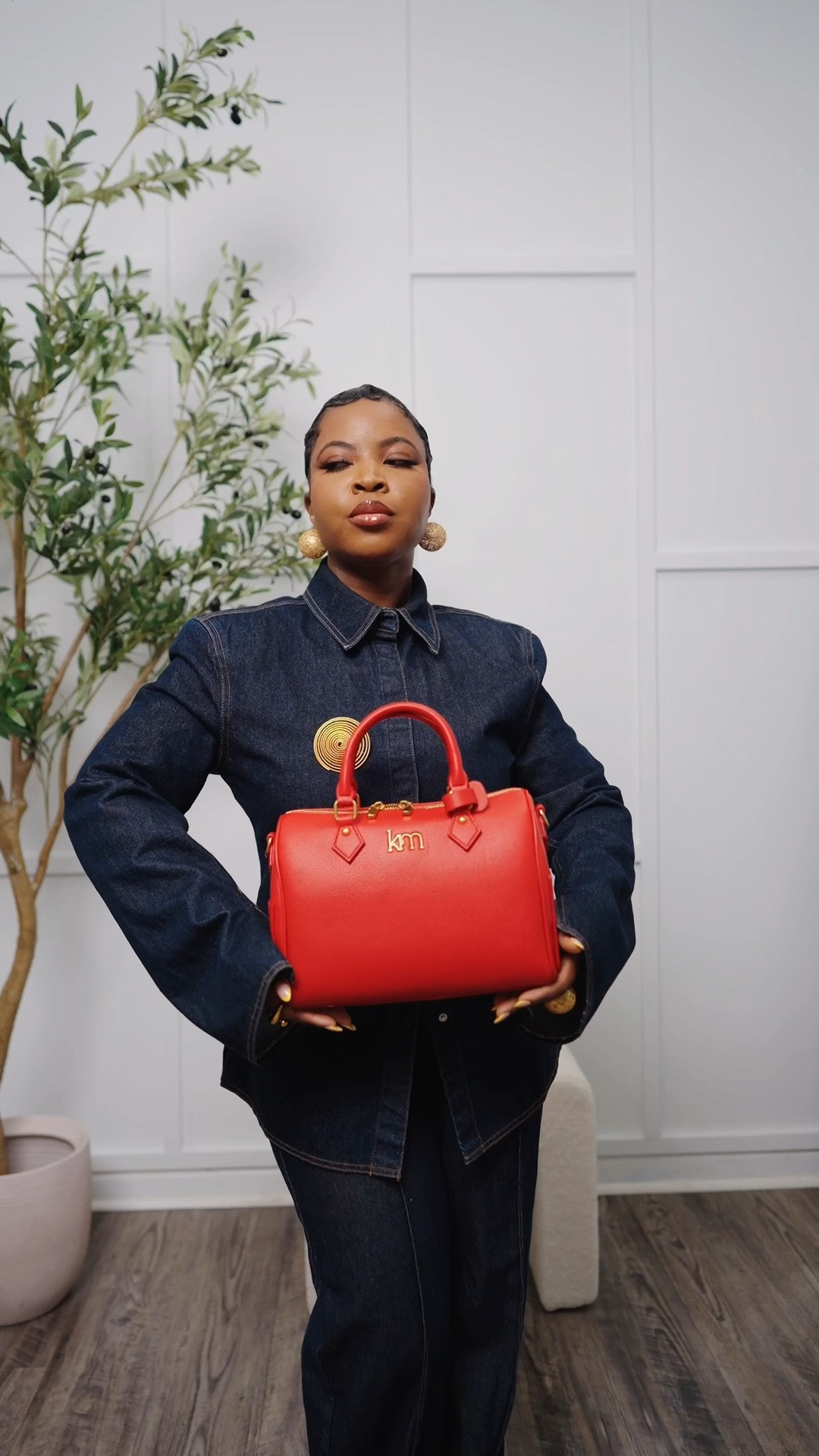 Denim and red will always be a top tier combination! 

Bag- @shop.khloemodhouse 
Jewelry- @shopkhoi

Everything else is tagged ❤️



#LTKStyleTip