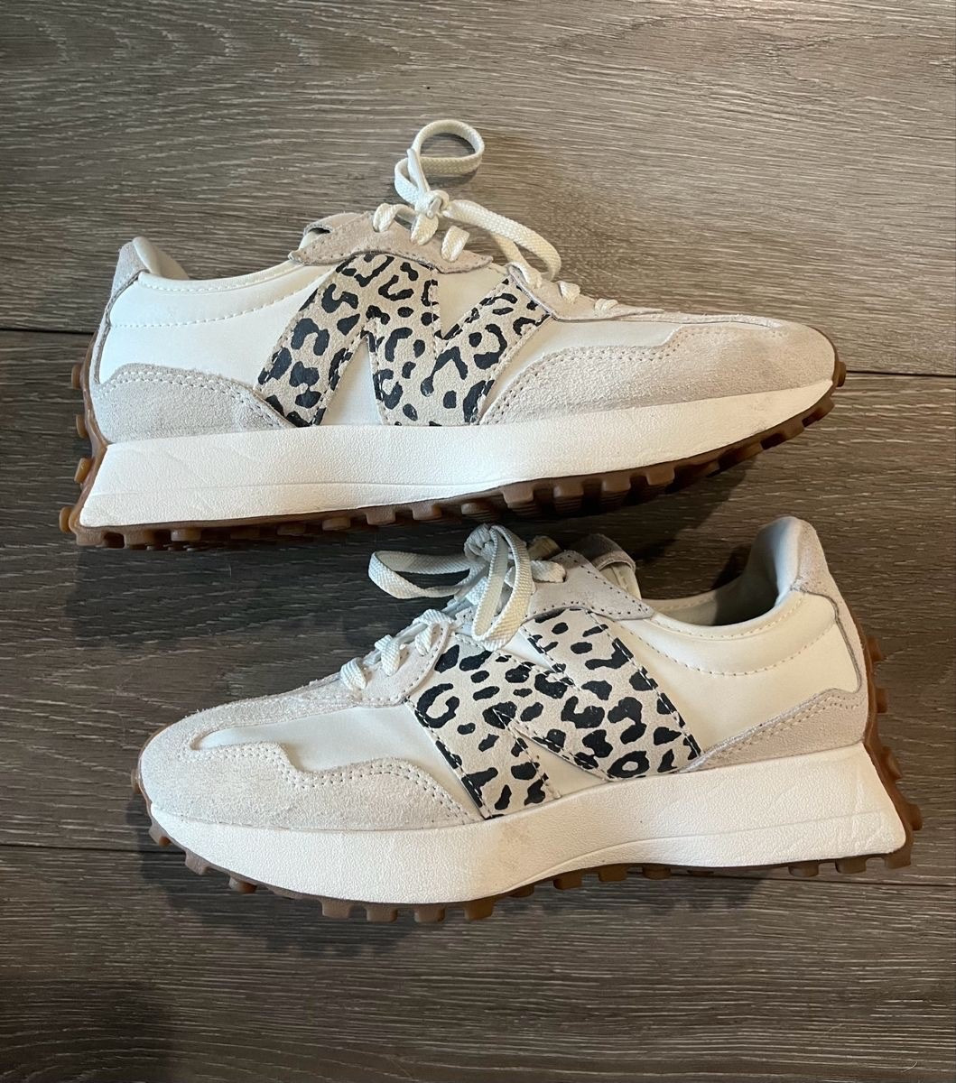 My favorite New Balance 327 sneakers are 30% off! They’re comfortable, lightweight, and easy to style with jeans, denim shorts, leggings, and casual dresses. If you’re looking for versatile everyday sneakers, now is the perfect time to grab a pair. #NewBalance327 #SneakerSale #EverydayStyle #CasualOutfits #ComfortableShoes #FashionFinds

#LTKgrwm #LTKootd #LTKmomlife