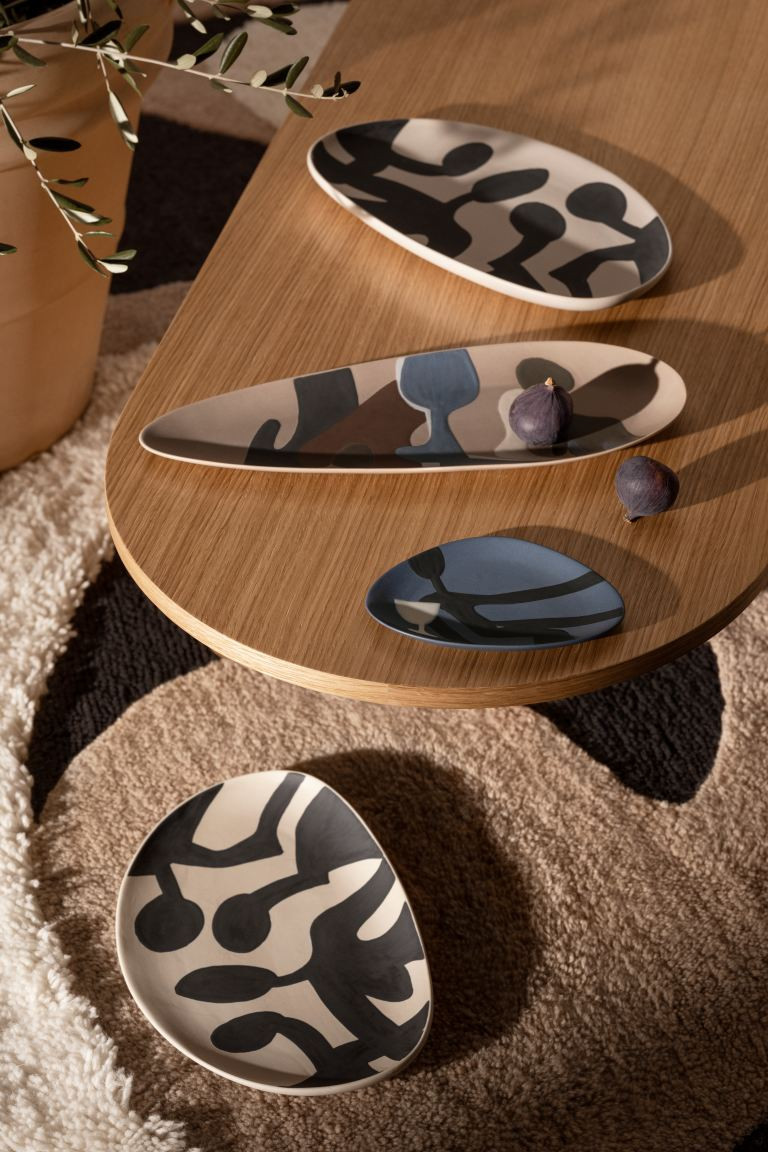 Hand-painted Stoneware Serving Dish | H&M (US + CA)