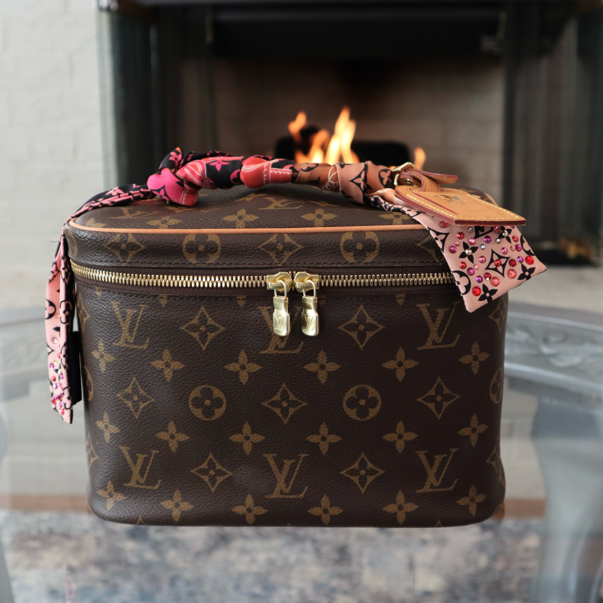 The best luxury makeup case I ever repurchased. She’s not going anywhere, but with me! 

#LTKbeauty #LTKtravel