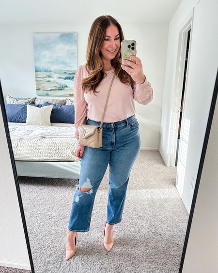 Gibsonlook Date Night Outfit 

Fit tips: Blouse tts, L // Jeans 12 short // pumps tts

Valentine’s Day | winter outfits | winter fashion | curve style | midsize fashion | size large | spring outfits | spring fashion

#LTKSeasonal #LTKcurves #LTKstyletip