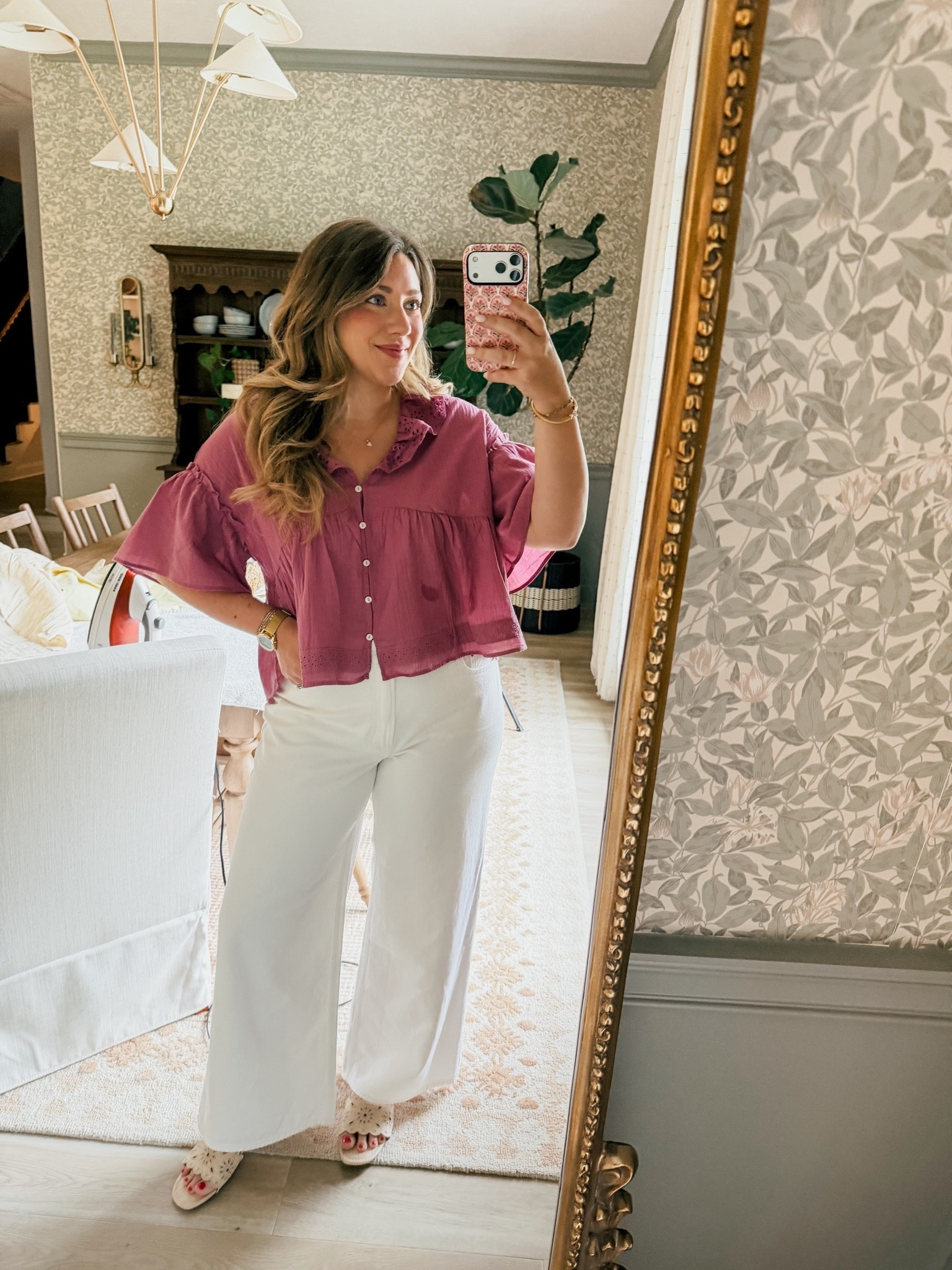 Mother’s Day outfit of the day! I love this Amazon top so much! Wearing a large! The Abercrombie jeans are on major sale! Wearing 31!

#LTKdayinmylife #LTKgrwm #LTKmomlife