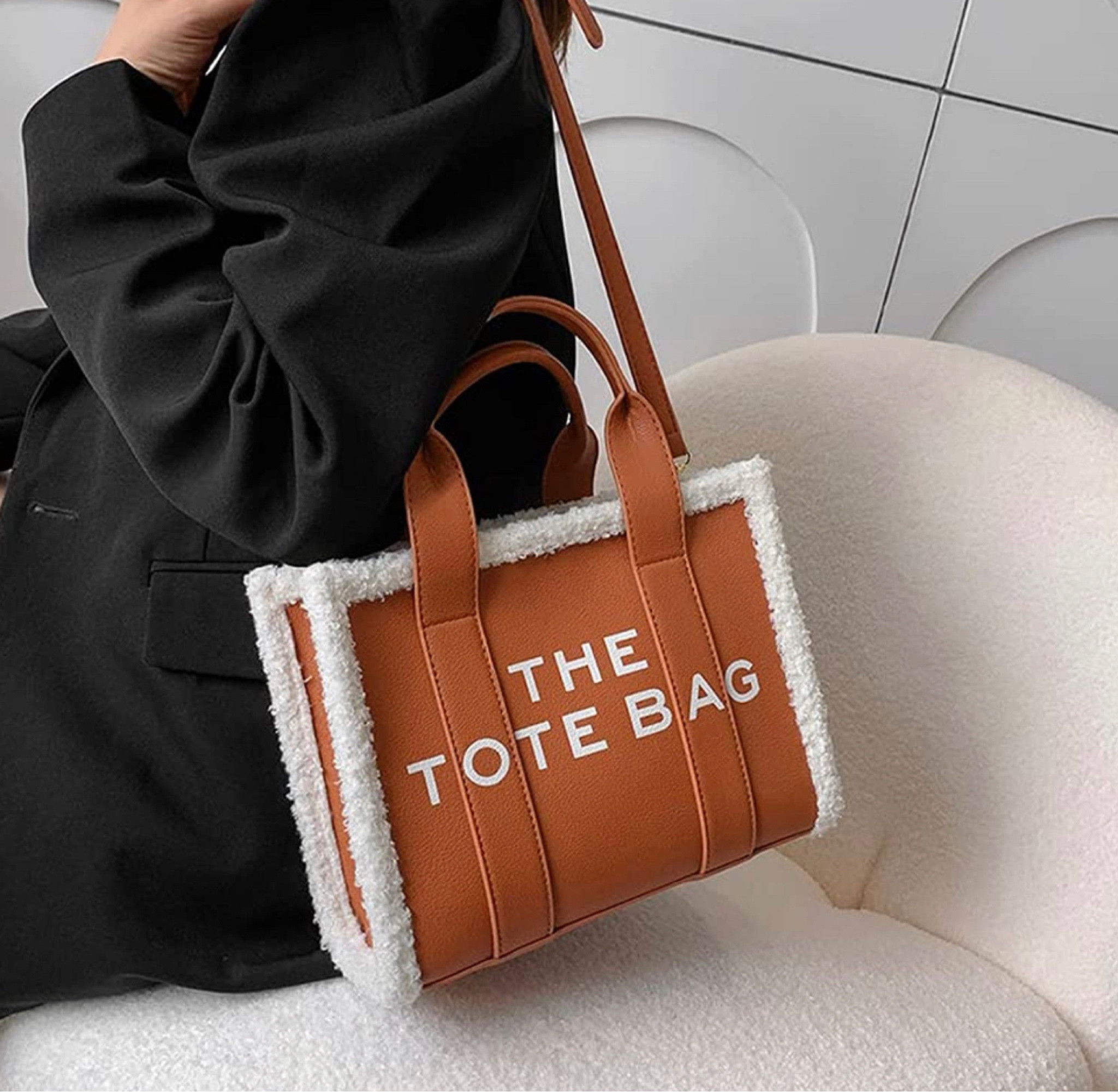 This is such a cute bag and it comes in so many different colors.. must see!! ✨
#TheToteBag #bag #tote #mycuratedlinks 

#LTKGiftGuide #LTKSale #LTKitbag