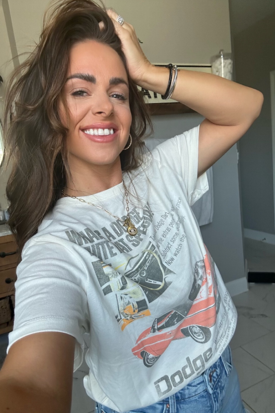 Todays ootd 

Graphic tee 
Curling iron 
Hair tools 
Beauty tools 


#LTKbeauty #LTKstyletip #LTKfindsunder50