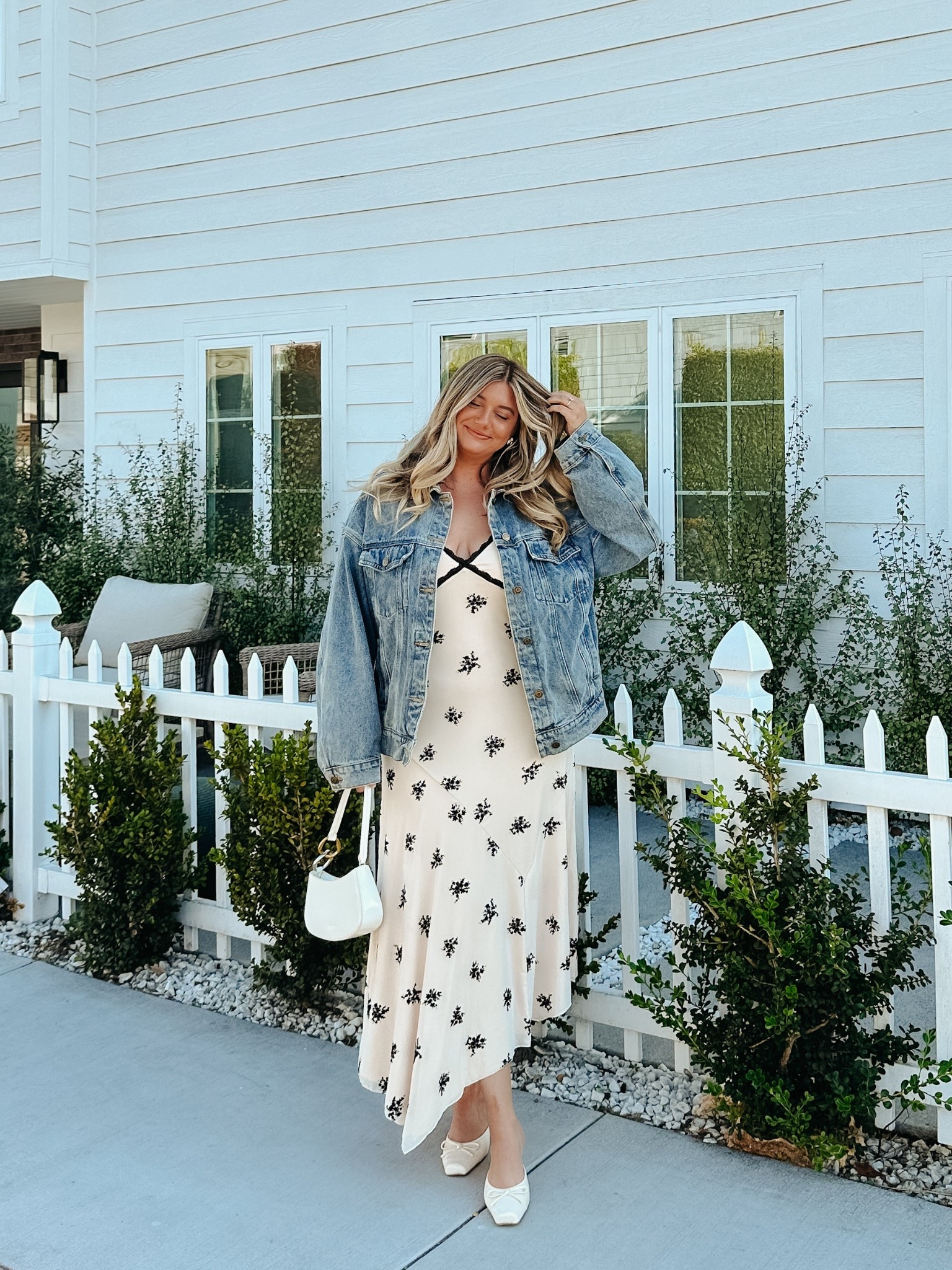 Wedding dress shopping outfit 🤍💍

#LTKWedding #LTKFindsUnder100 #LTKStyleTip