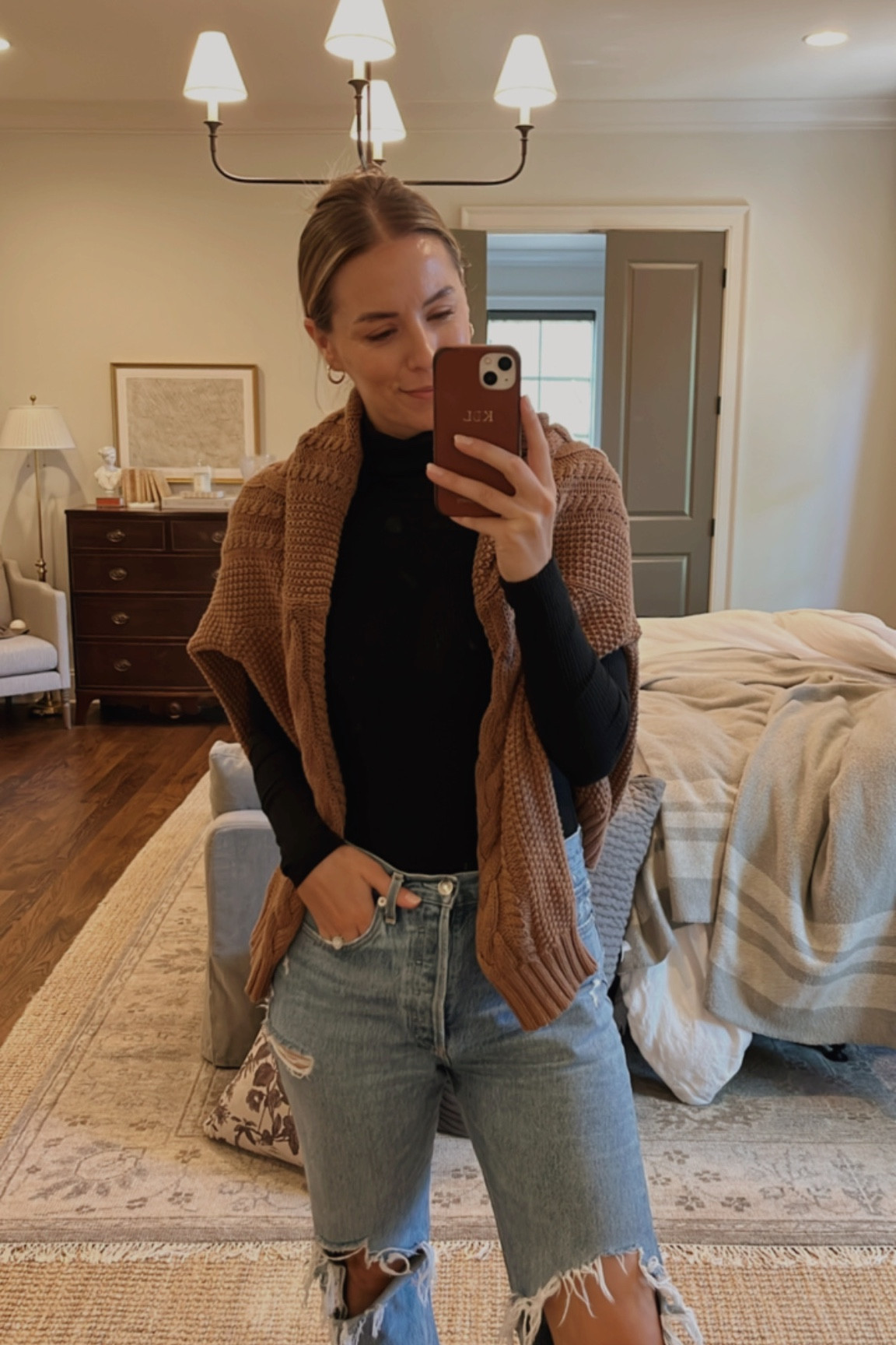 Simple fall weekend look now that it is getting chillier out 

#LTKSeasonal