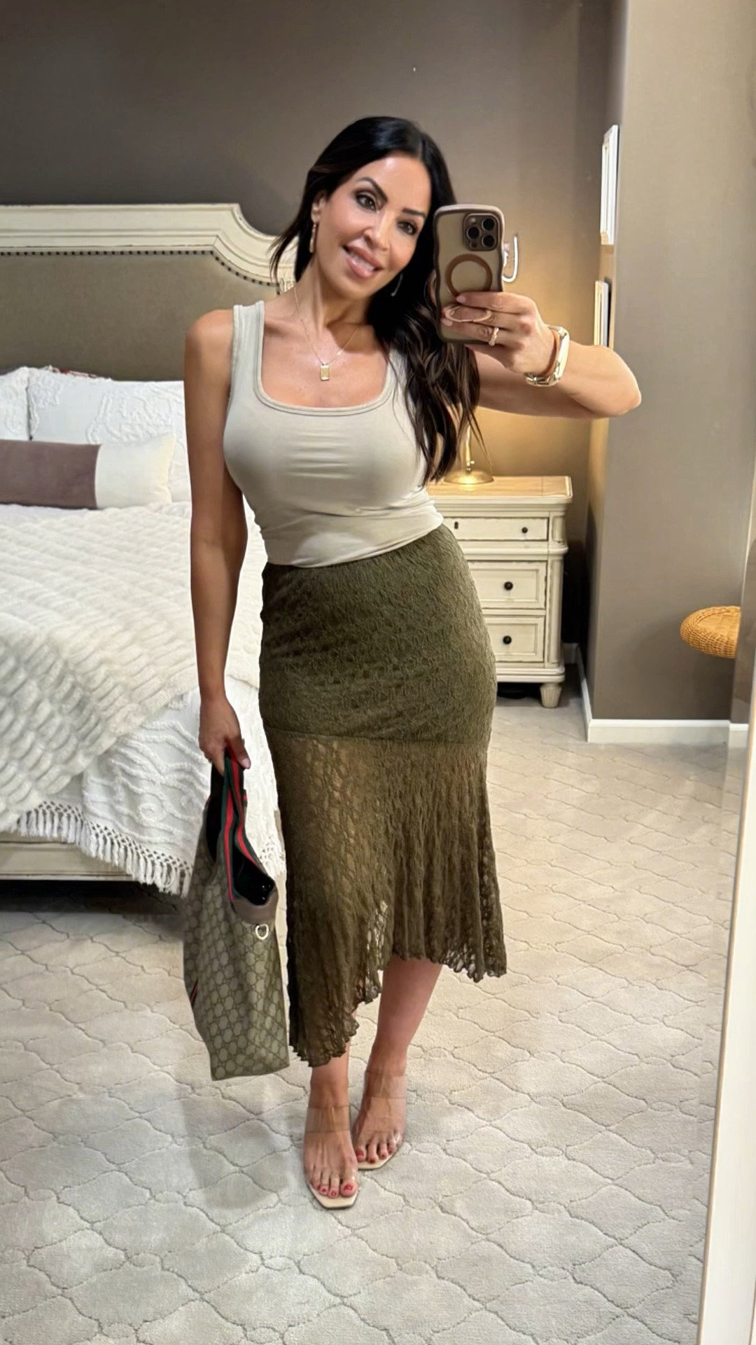 Let's settle a debate: Do you prefer hiding your curves in oversized styles, or showing them off in bodycon? 🤍 Personally, I think embracing your shape makes all the difference! This look is from Walmart and I’m loving all of it✨✨✨