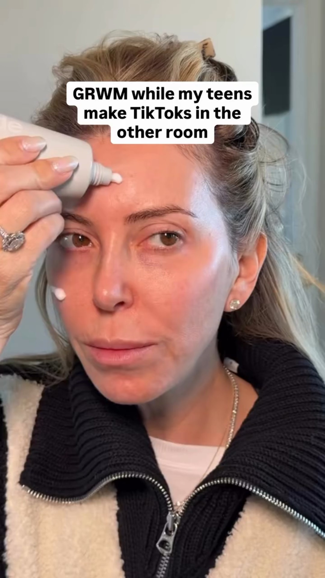 Getting ready while my teens film TikToks downstairs 
This phase of motherhood is… something 😅

#momofteens #over40beauty #grwmreel