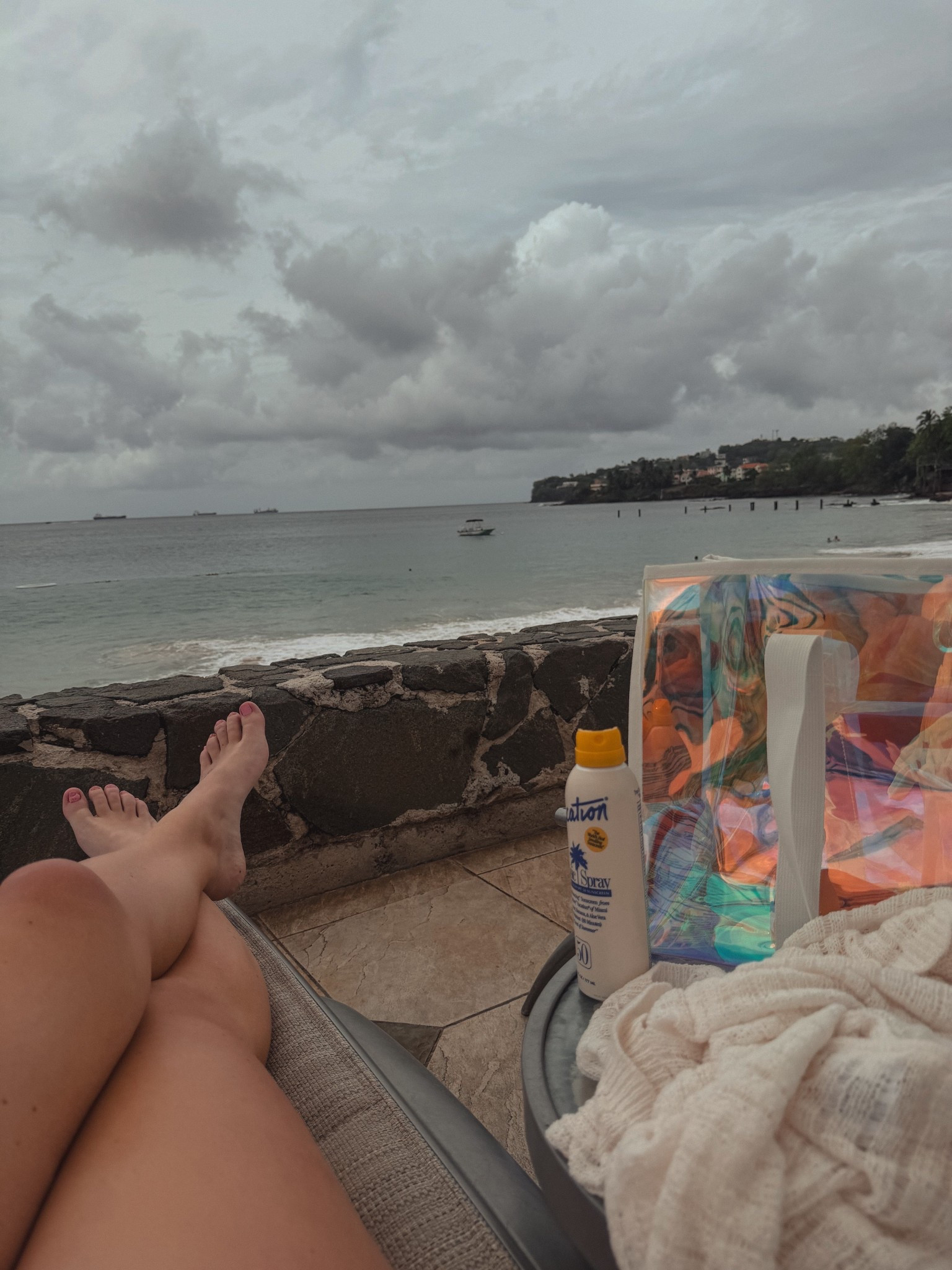 the bag is $10 from target and not available online yet ✨🐚🏝️

#LTKmomlife #LTKTravel #LTKootd