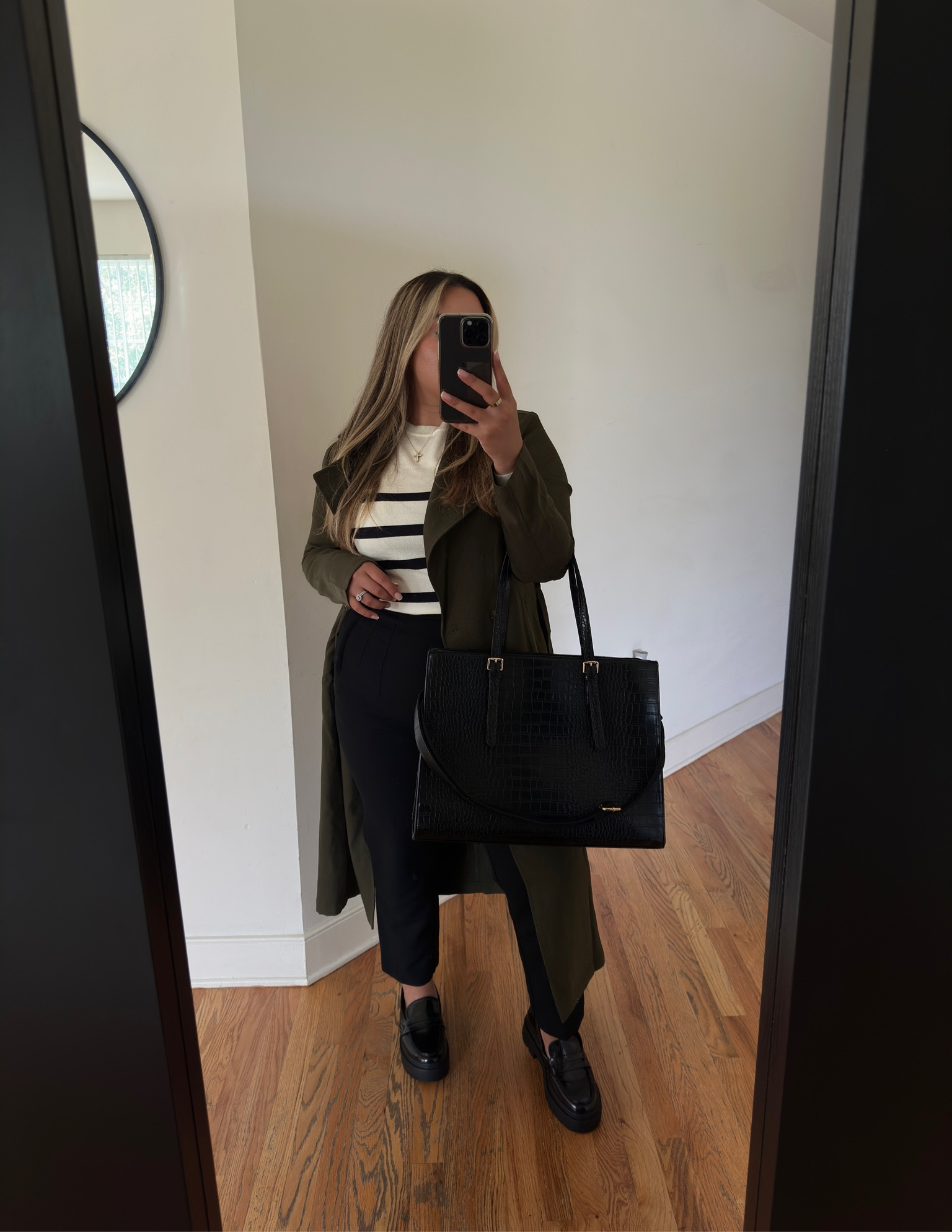 Office Inspo👜 
Sizing below: 
Trench Coat - M 
Top - M 
Pants - L

#LTKworkwear #LTKSeasonal #LTKstyletip