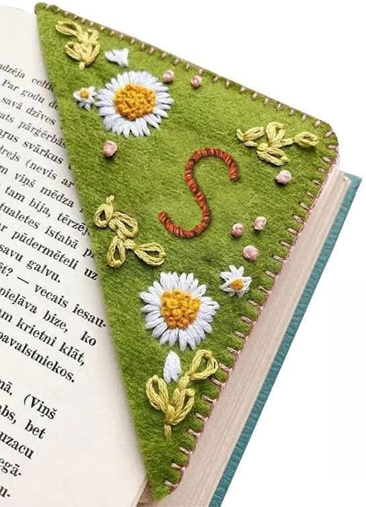 Personalized Hand Embroidered Corner Bookmark,Felt Triangle Page Stitched Handmade Bookmark,Uniqu... | Amazon (US)