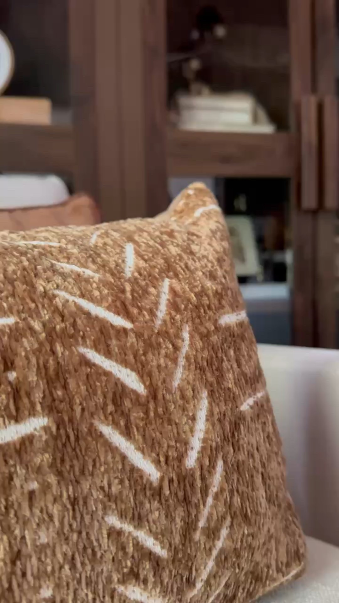 Bringing in rich textures and warm tones as we ease into the coziest months 🧡
This patterned velvet lumbar pillow adds just the right amount of softness and depth against our neutral linen sofa. Styled it with terracotta accent pillows and dark wood cabinets in the background for that layered, earthy feel.

Tap to shop this textural pillow combo and get your home fall-ready 🍂

#eanesinteriors #fallpillows #velvetlumbarpillow #terracottadecor #warmneutrals #textureddecor #cozycorner #livingroomstyle #pillowlayering #cabinetstyling #ltkhome #ltkfallstyle #softtextures #earthytonehome #cozyinteriors



#LTKHome #LTKvlog #LTKFindsUnder100