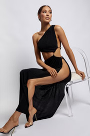 Paige Ruched Side Cut Out Maxi Dress - Black | MESHKI US
