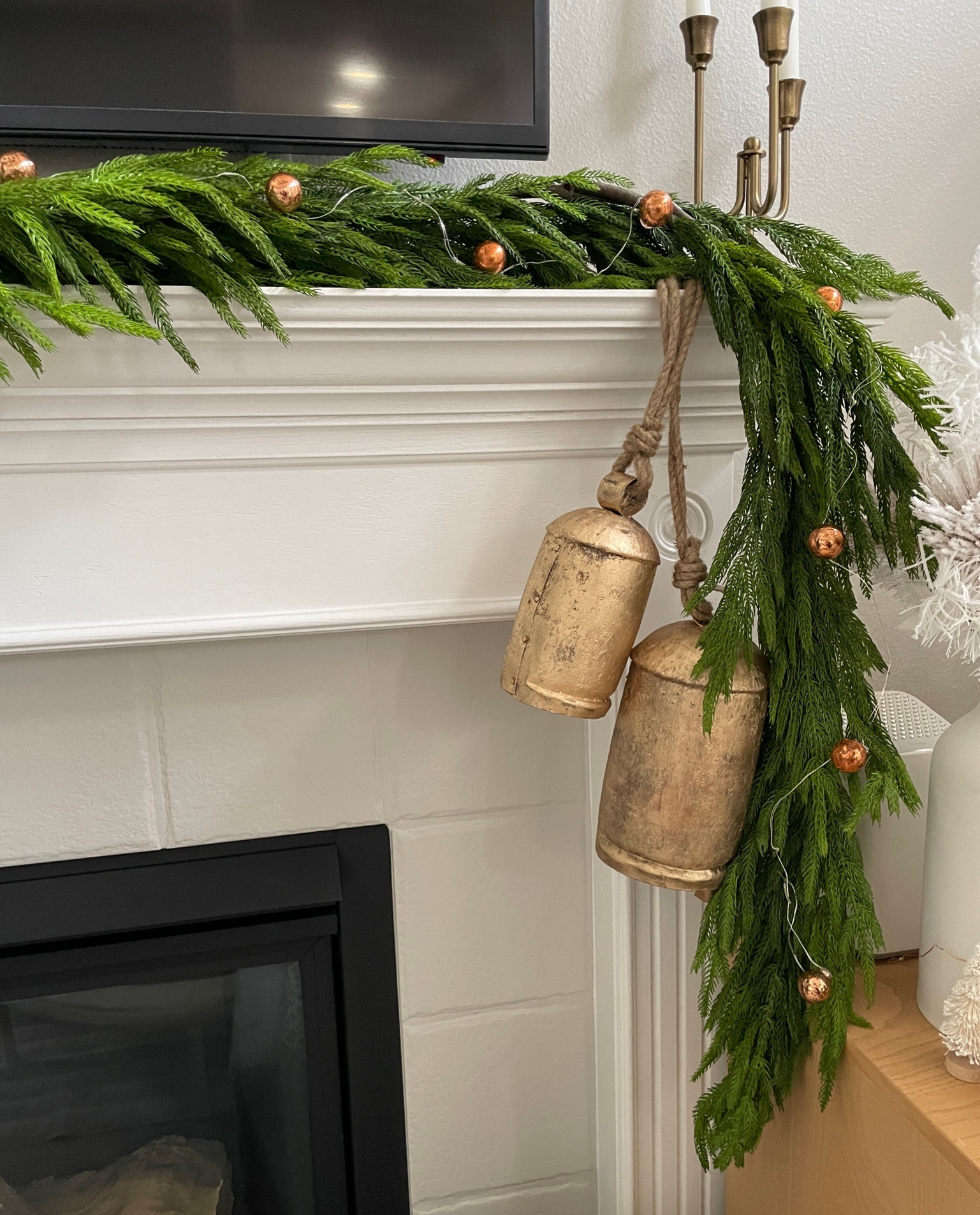 Afloral real touch faux pine garland 


#LTKHoliday #LTKHome