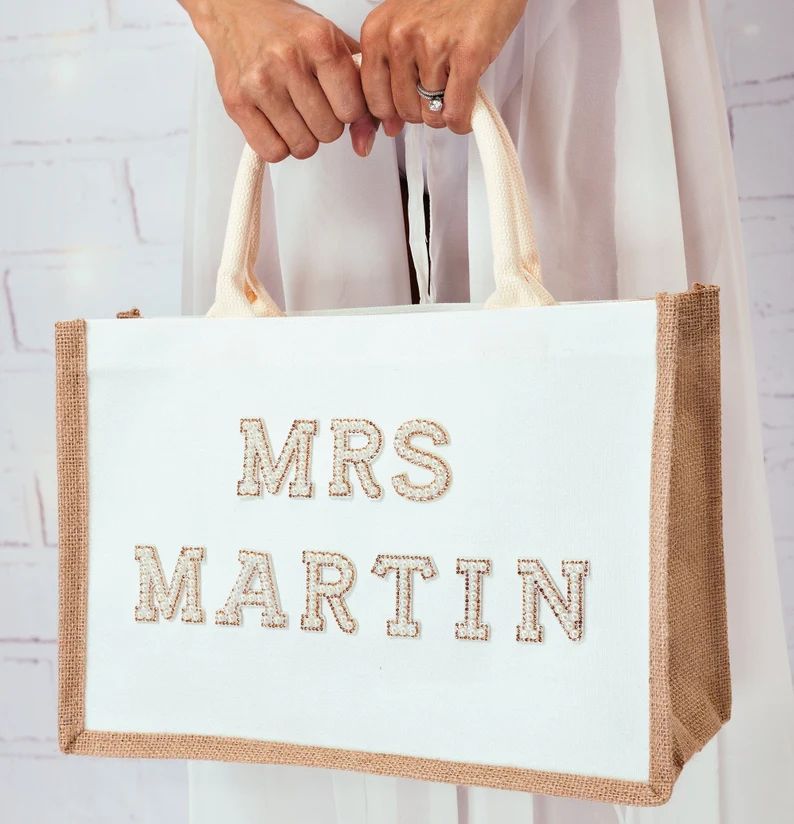 Bride Tote Bag, Bride Gift, Bridal Shower Gift, Bachelorette Bags, Honeymoon Beach Bag, Mrs Custo... | Etsy (US)