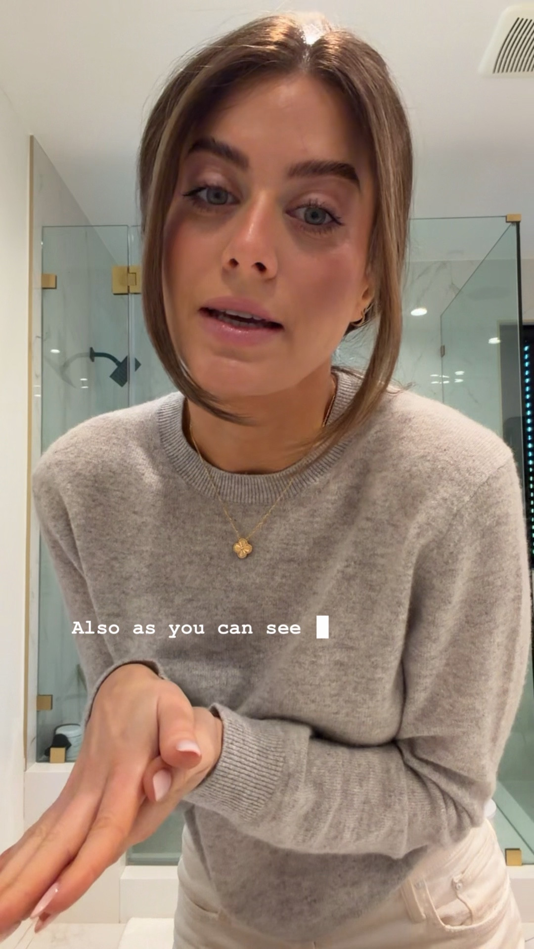 I CANNOT stop wearing this cashmere sweater from Aritzia it’s a problem. I’m wearing a size Small! 