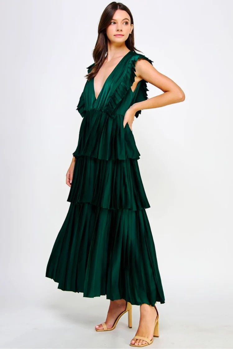 Clara Ruffle Tier Maxi Dress - Alpine Green Holiday Party Outfits Holiday Photos | Confête