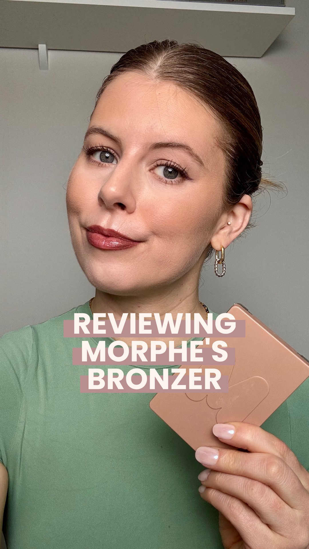 We finally get a cool toned bronzer...but the formula is a letdown. Womp womp.

Products mentioned in video:
Eessence Soft Touch Bronzer in Whipped Buttercup