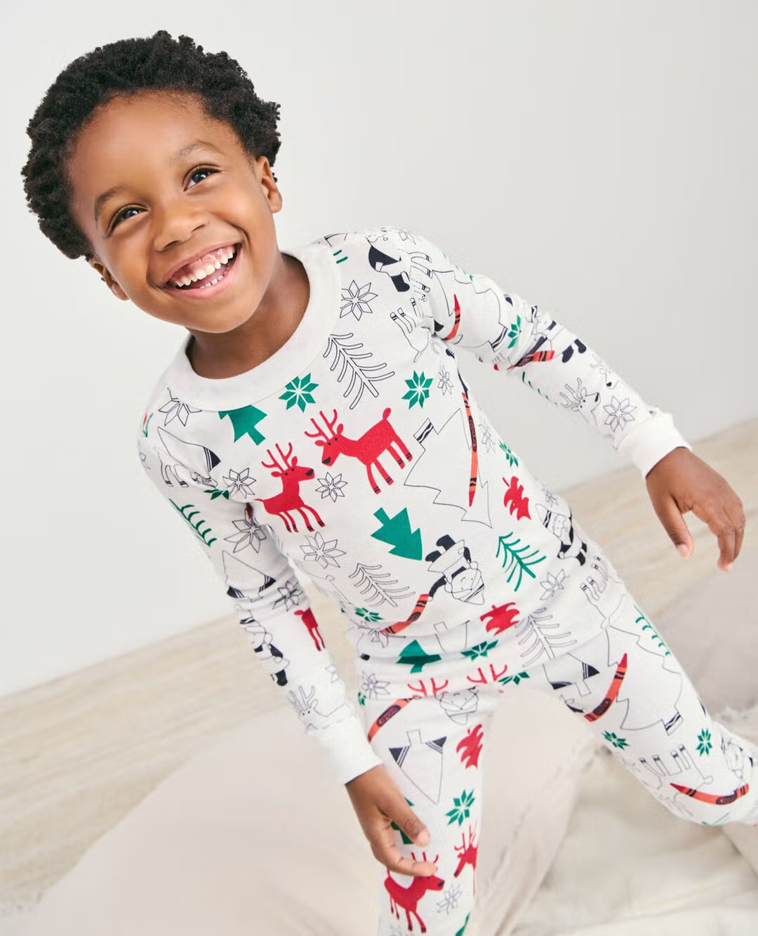 Kids Crayola® Color Your Dreams Holiday Long John Pajama Set | Hanna Andersson