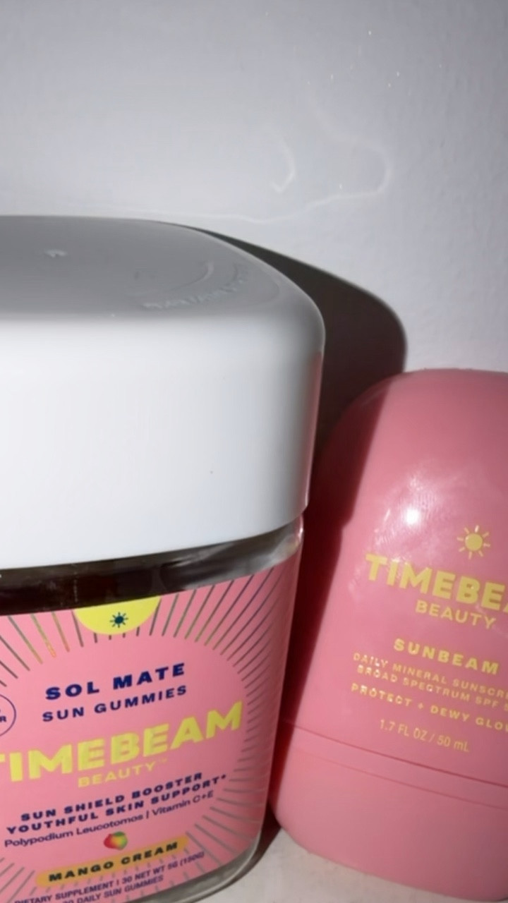 SPF is just step one ☀️✨
I’ve been focusing on skin longevity with both topical + ingestible sun protection and my skin has never looked glowier.

Obsessed with this inside + outside routine 💙

Use my code Danielle20 for 20% off!

#TimebeamBeauty #SkinLongevity #SPFdaily #GlowingSkin #SuncareRoutine #Antioxidants #DewySkin


#LTKselfcare