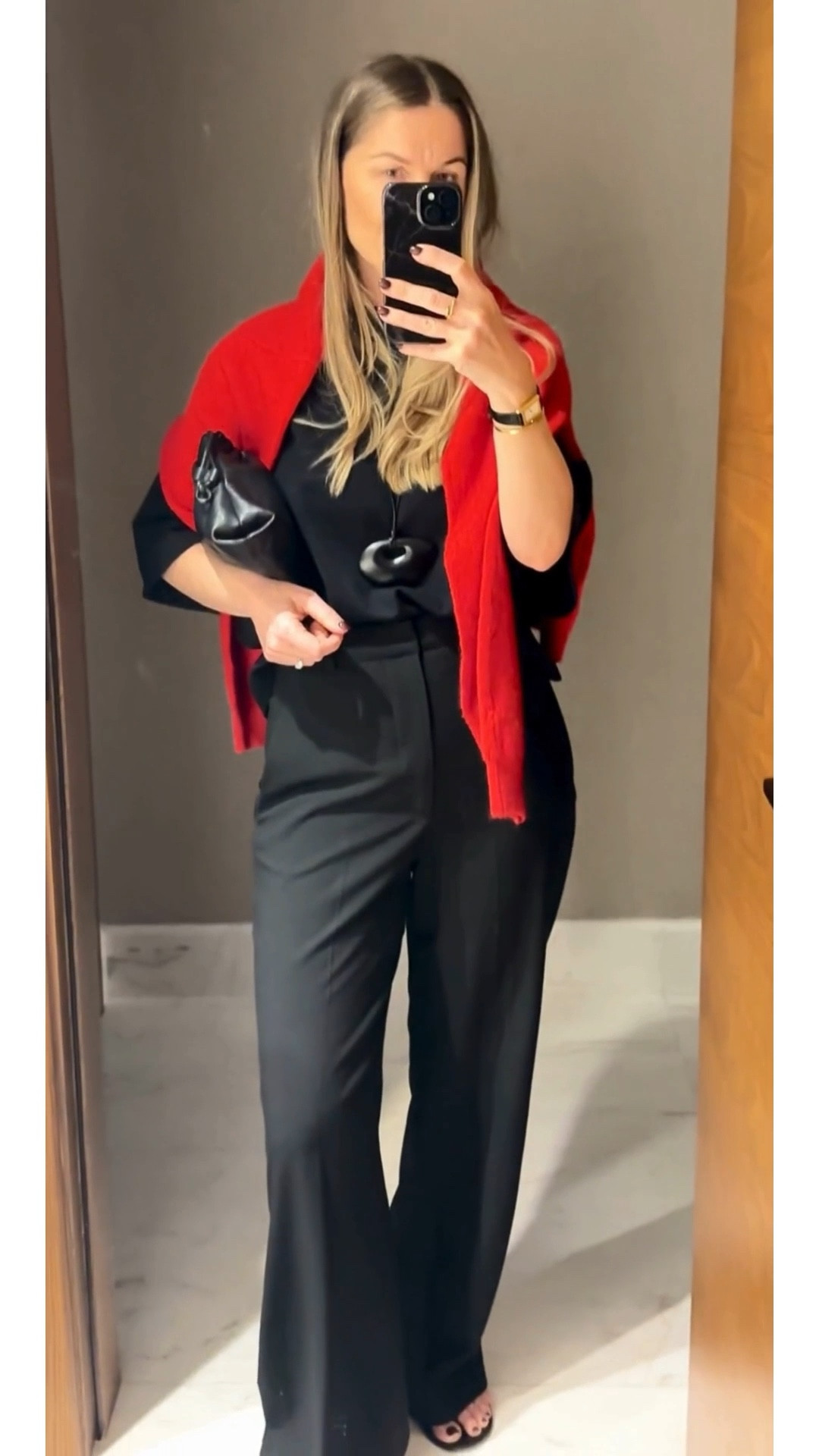 Winter outfit  in Dubai. I have added boots in the end of the video,  for winter in a colder country :) you can also add a black wool maxi coat

#LTKeurope #LTKwinter #LTKuk