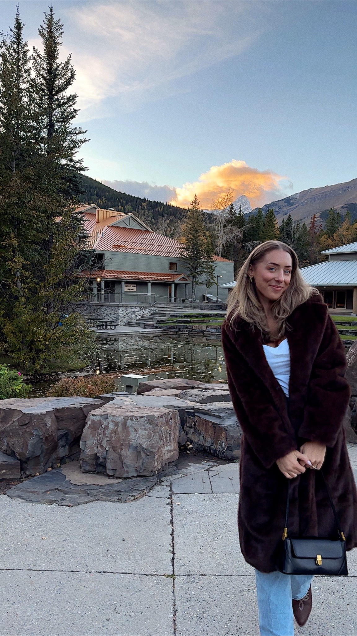 faux fur + cowboy boots for winter 🐎

#LTKcanada #LTKfall #LTKwinter