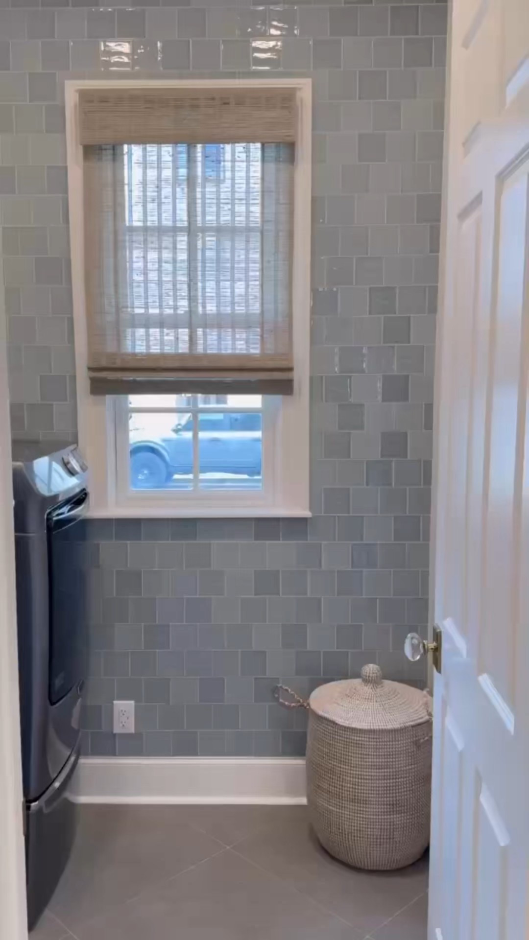 An organized laundry room + coffee in peace = the recipe for the best Mother’s Day gift you can give. One week left to grab a gift card that says “I got this, Mom.” Thoughtful, useful, and clutter-free—just how she likes it. 💐💝