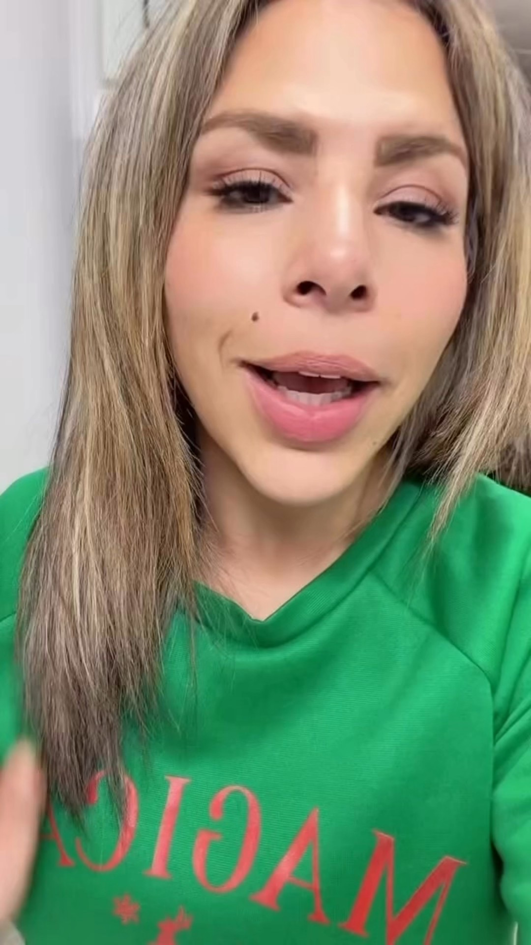 ✨ POST VIRAL CON HASHTAGS

@Ulta Beauty Cyber Monday está ON FIRE 🔥
Corre a Ulta porque este DEAL está demasiado bueno 😍 — lo puedes agarrar online y en tienda.

Si quieres que te recomiende exactamente qué productos necesitas según tu tipo de piel, solo comenta:

👉 YO QUIERO

Y te hago una guía personalizada con los productos que de verdad te van a funcionar según tus necesidades ✨🫶🏻

@Clarins USA
#Clarins


#LTKHoliday #LTKBeauty #LTKCyberWeek