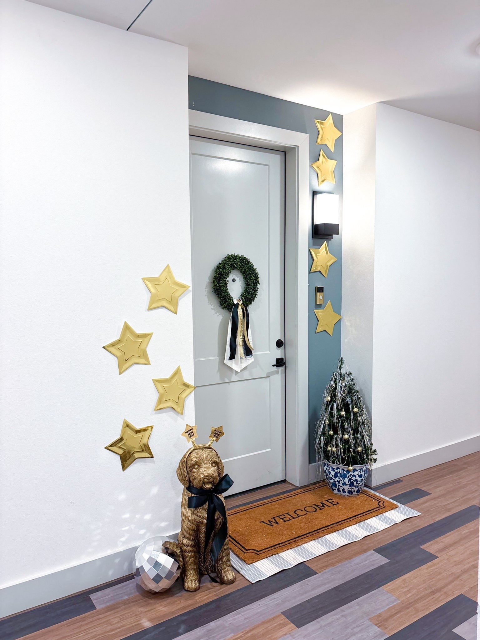 New Years Front Porch Door Decor 

Door decor | Apartment Decor | Apartment Door Decor | 

#LTKSeasonal #LTKHome #LTKU